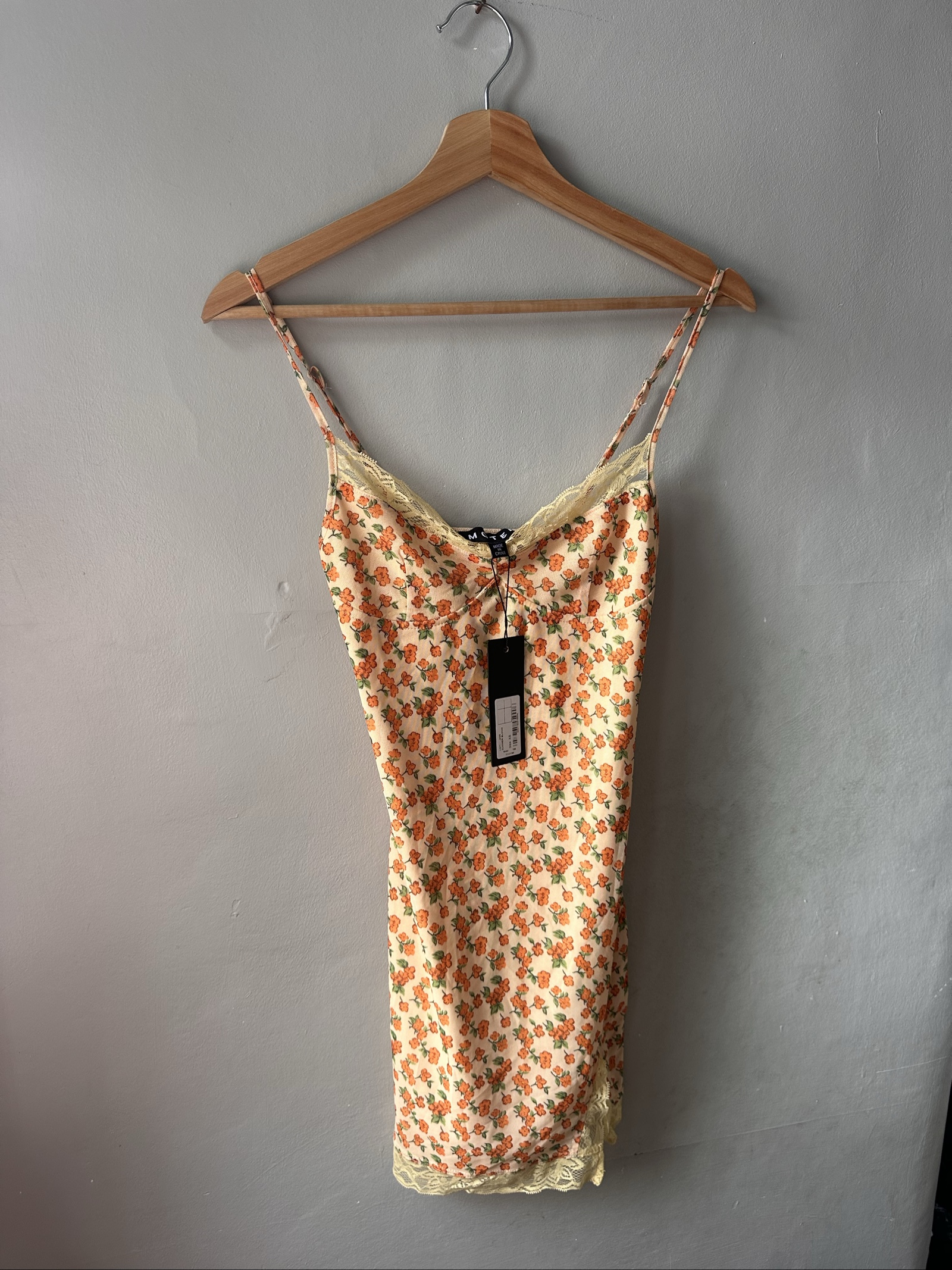 Motel Cream & Orange Floral Lace Trim Slip Dress XS image 3