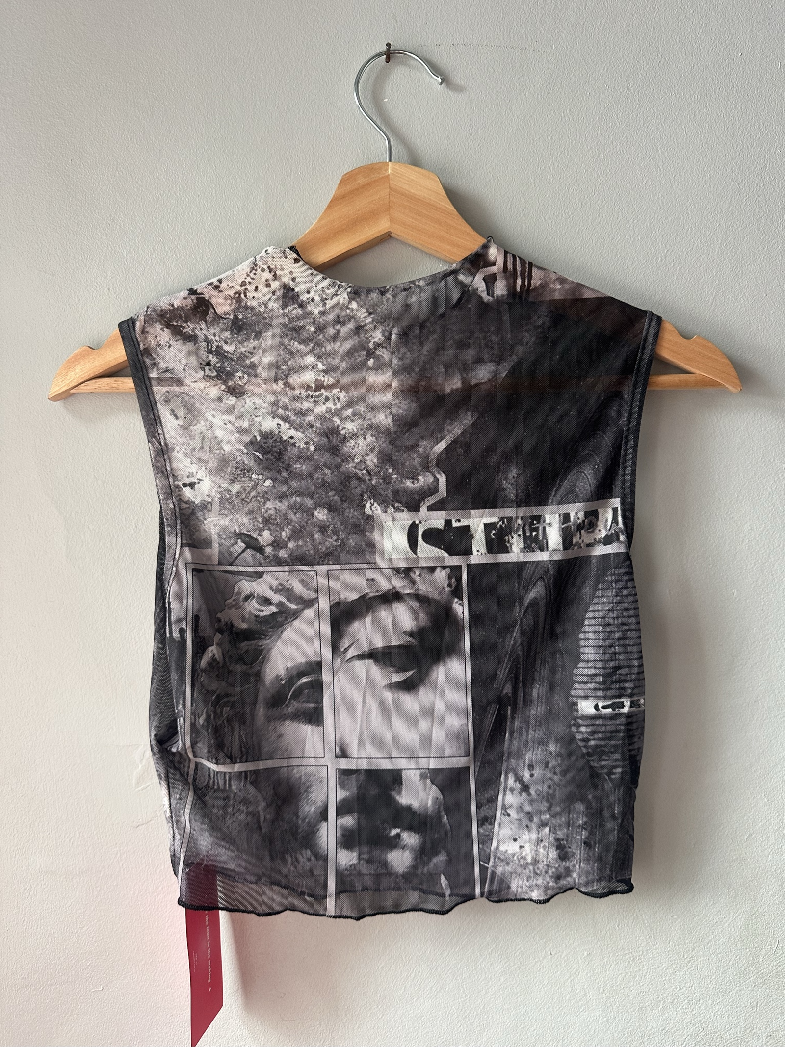 SHEIN Women's Black Grey Mesh Sleeveless Crop Top Small 95% Polyester 5% Spandex image 4