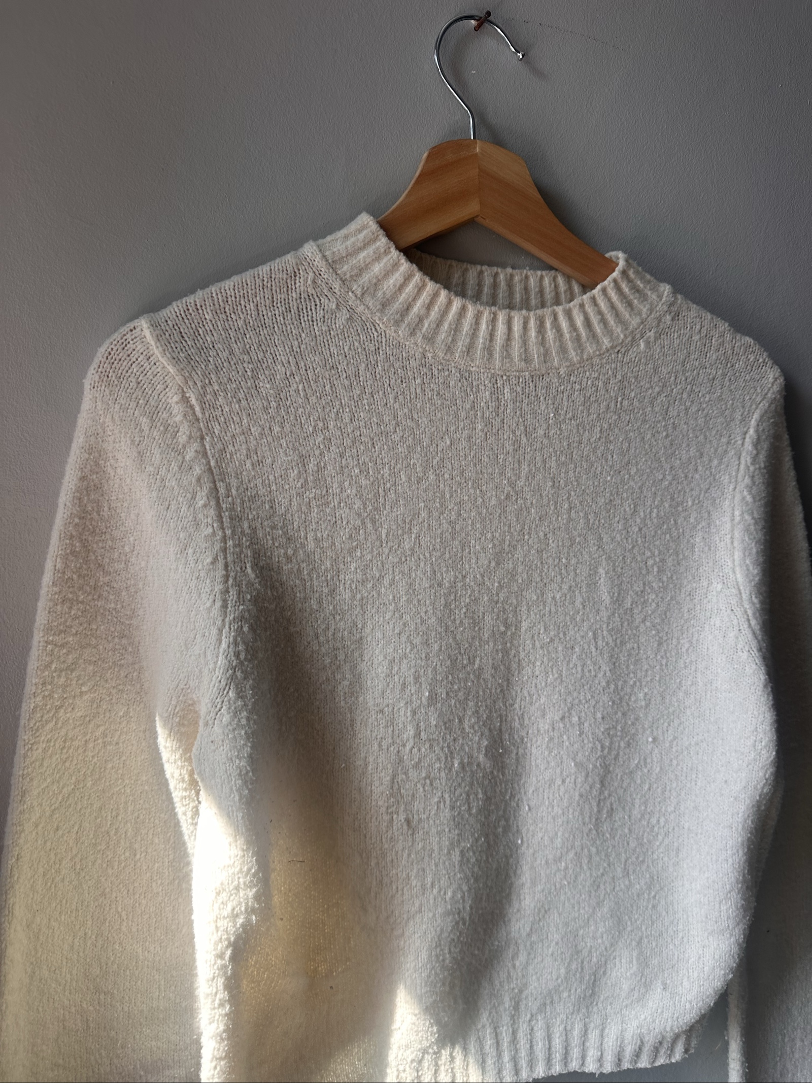 Stradivarius Women's Cream Wool Blend Cropped Sweater Small image 2