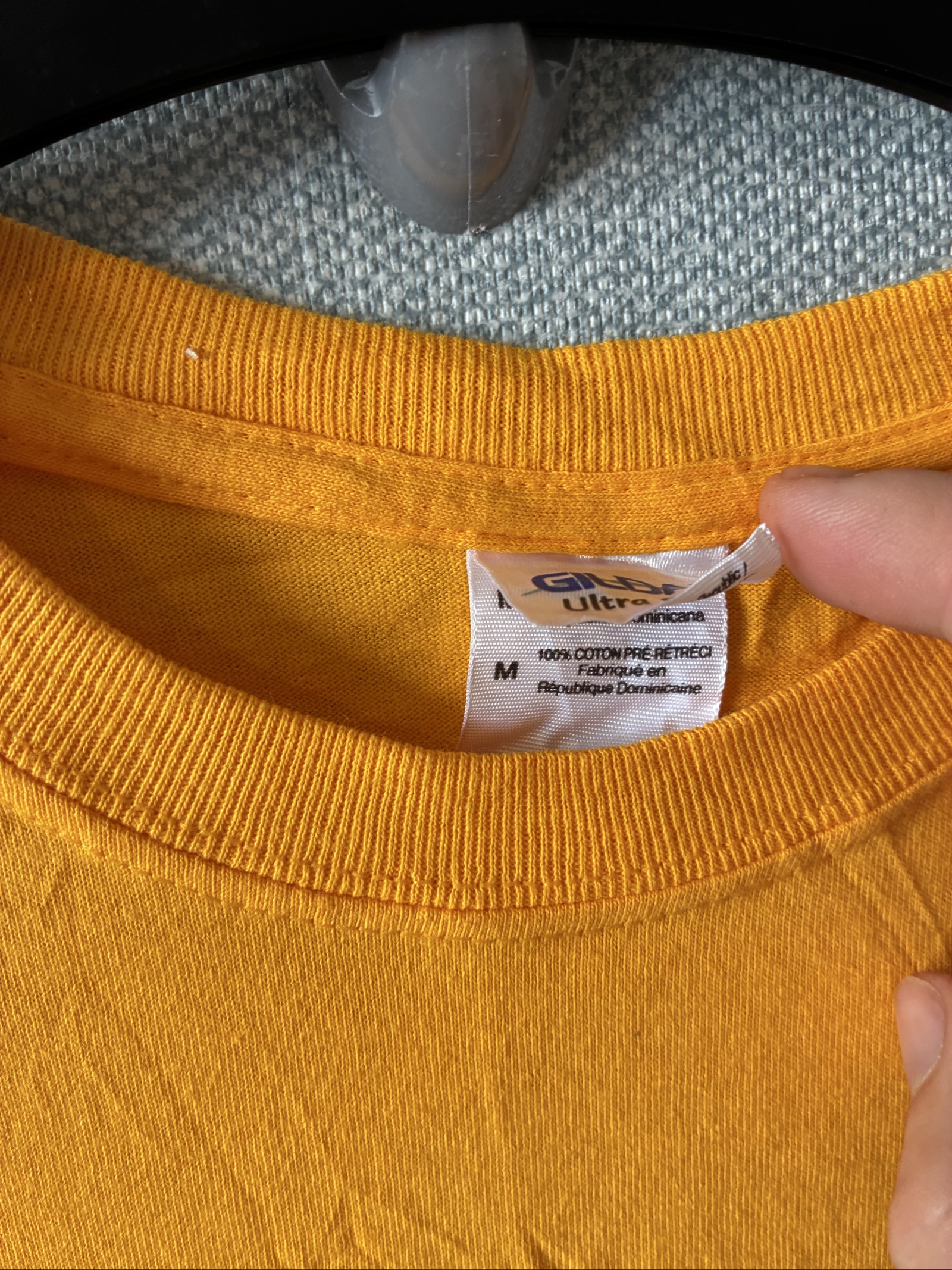 Gildan Men's Yellow Cotton The Griak Rocks T-Shirt Medium image 3