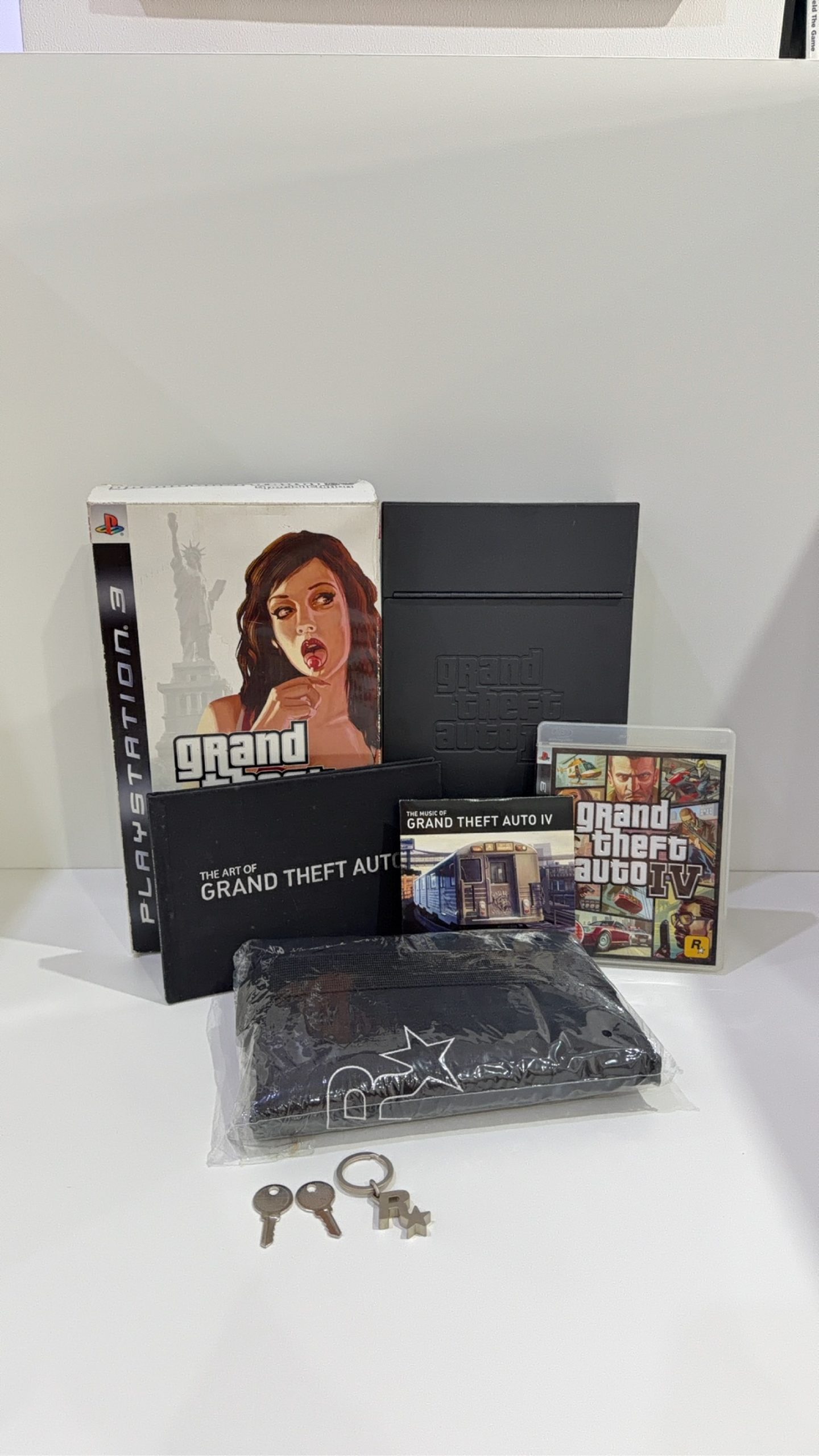 Grand Theft Auto IV GTA 4 Special Edition PS3 Complete Collector's Set PAL UK image 7