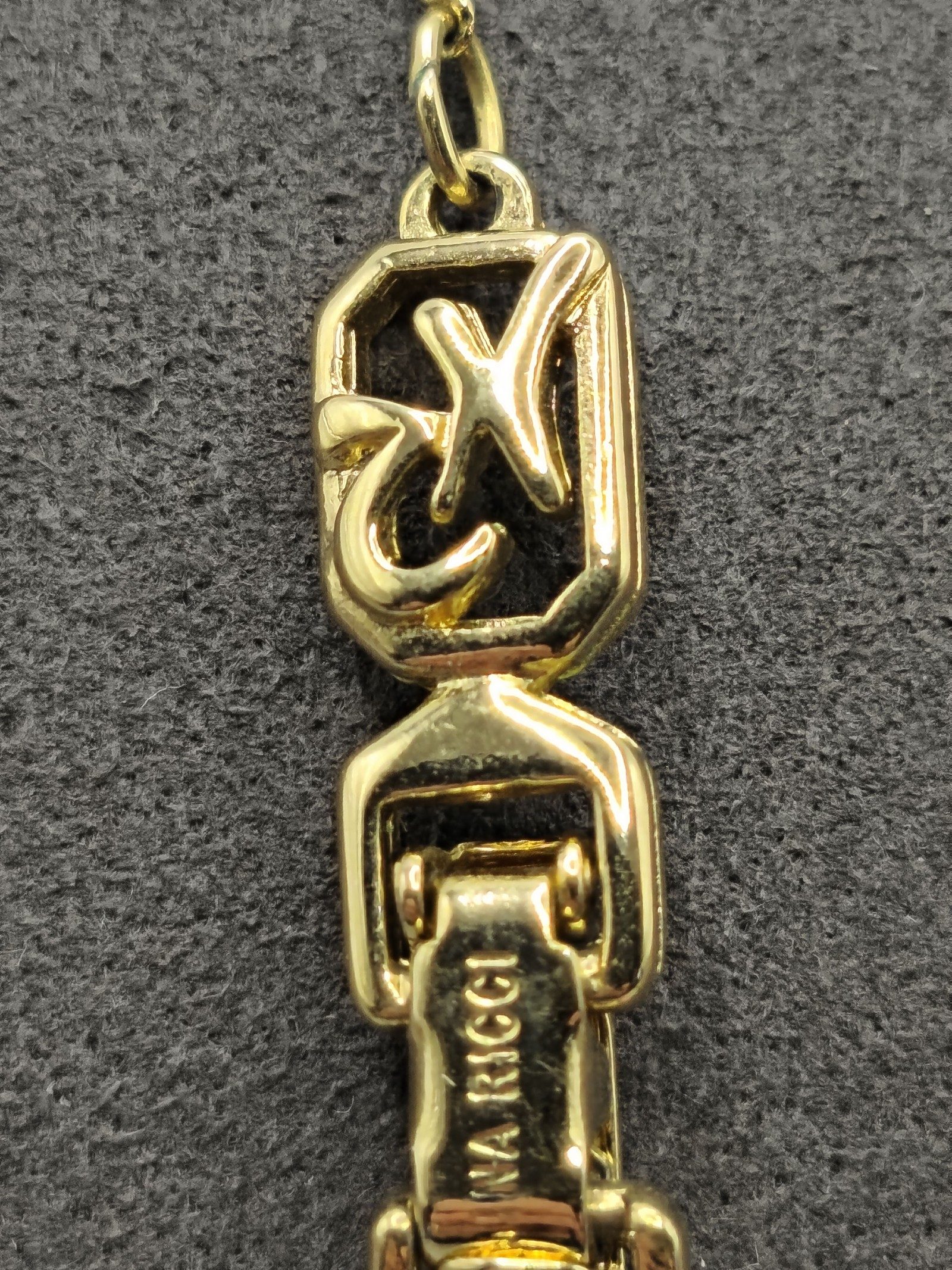 Nina Ricci Women's Gold tone Chain Necklace with Pendant Other image 4