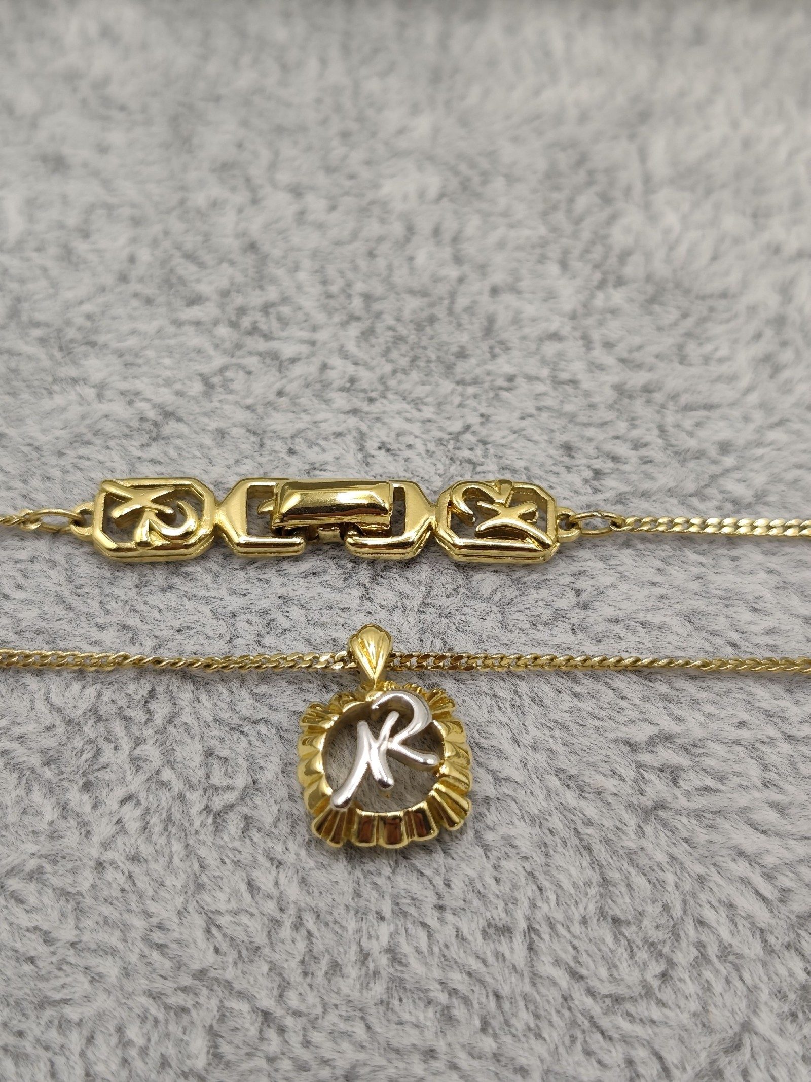 Nina Ricci Women's Gold tone Chain Necklace with Pendant Other image 7