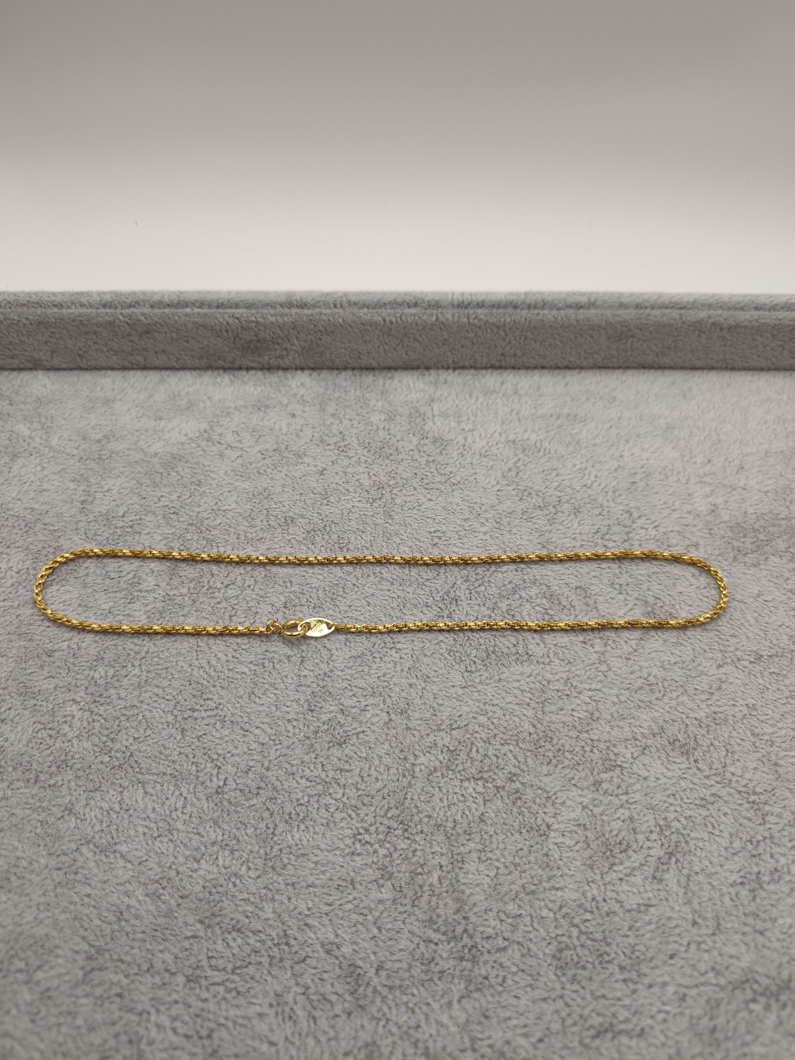 Trifari Women's Gold Tone Chain Necklace 17 in with Gift Box image 3
