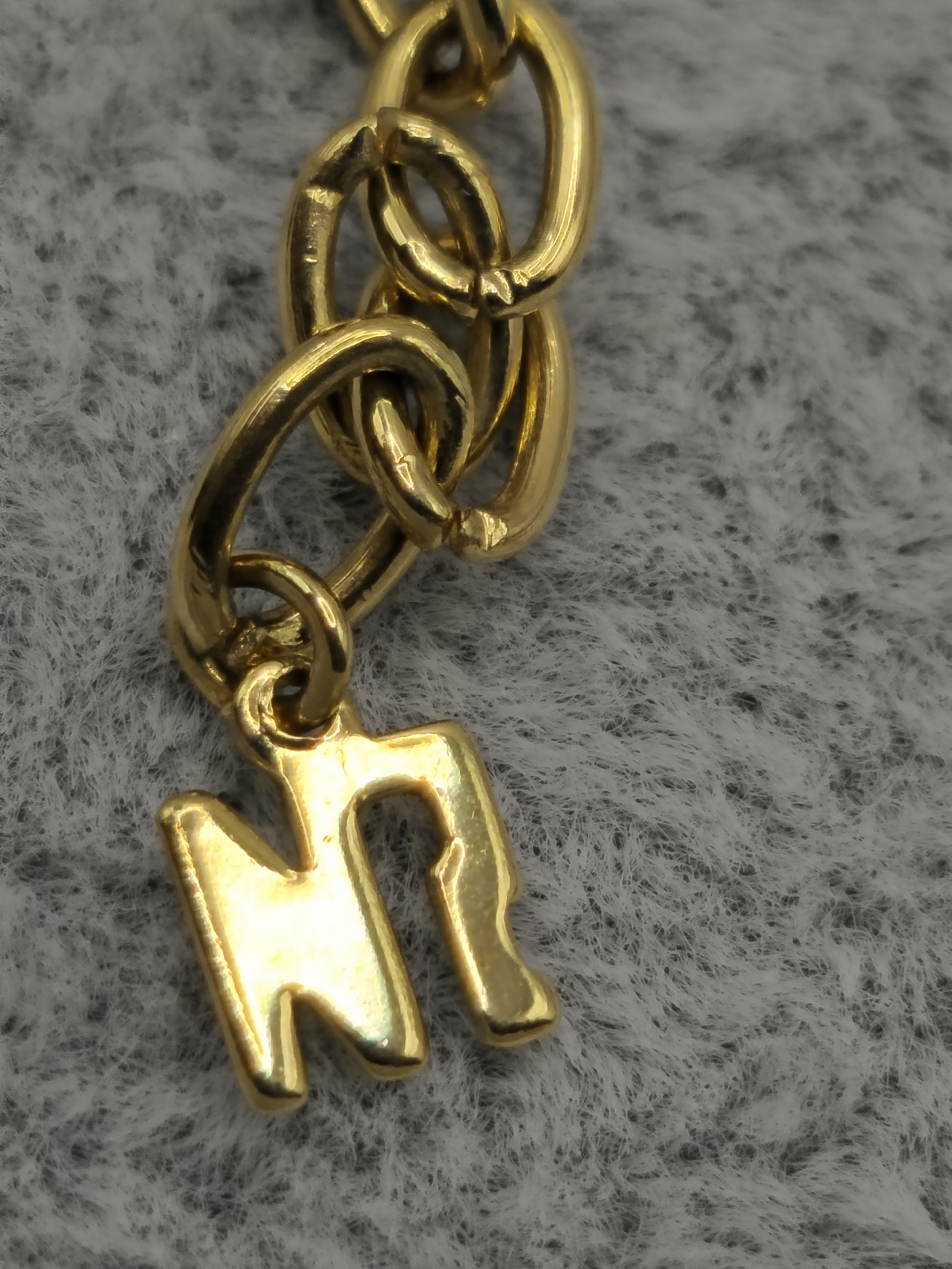 Nina Ricci Gold Tone Necklace Pendant 17 cm Length image 8
