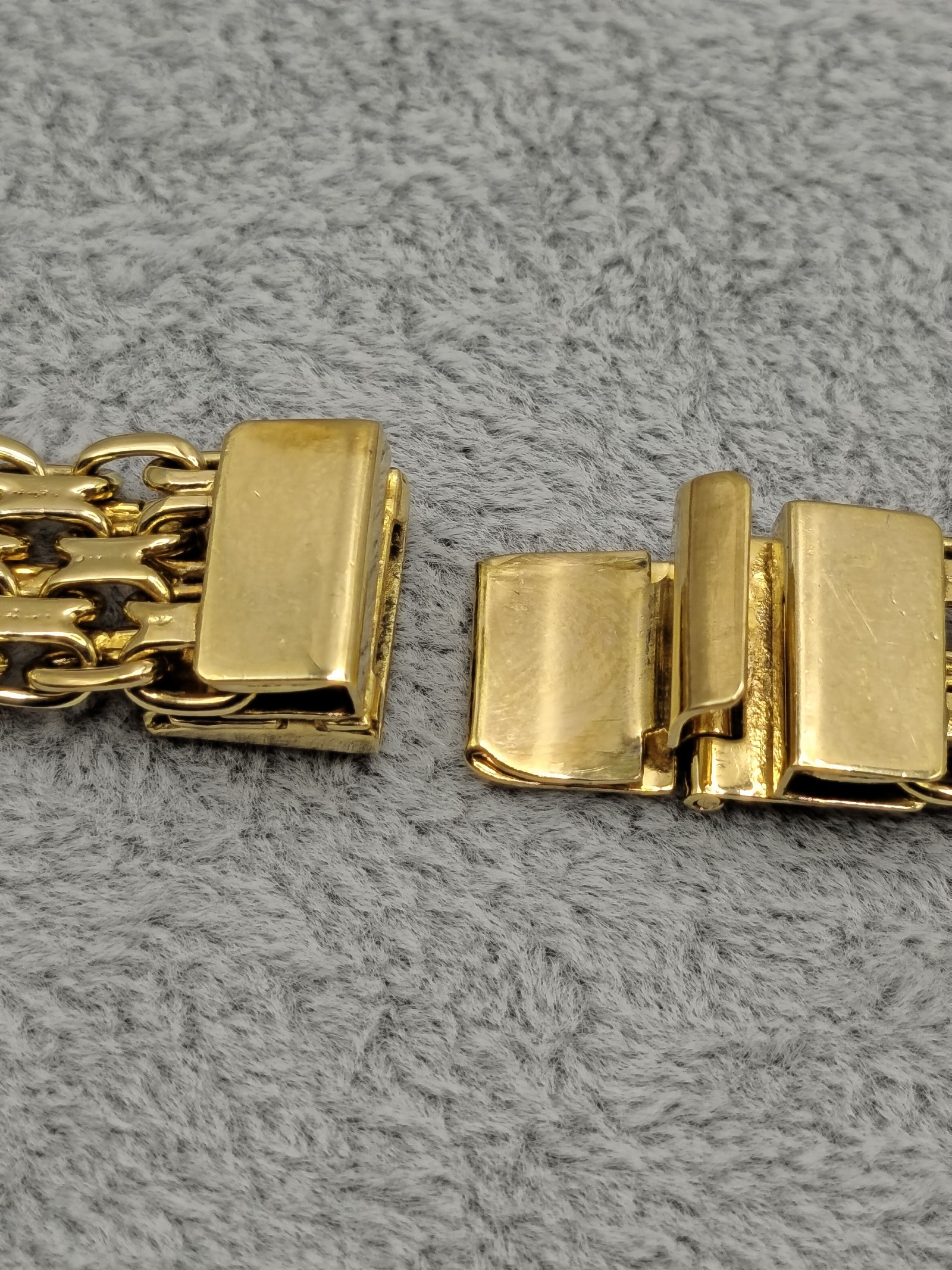 Cosmo Gold Gold tone Bracelet with Box image 4