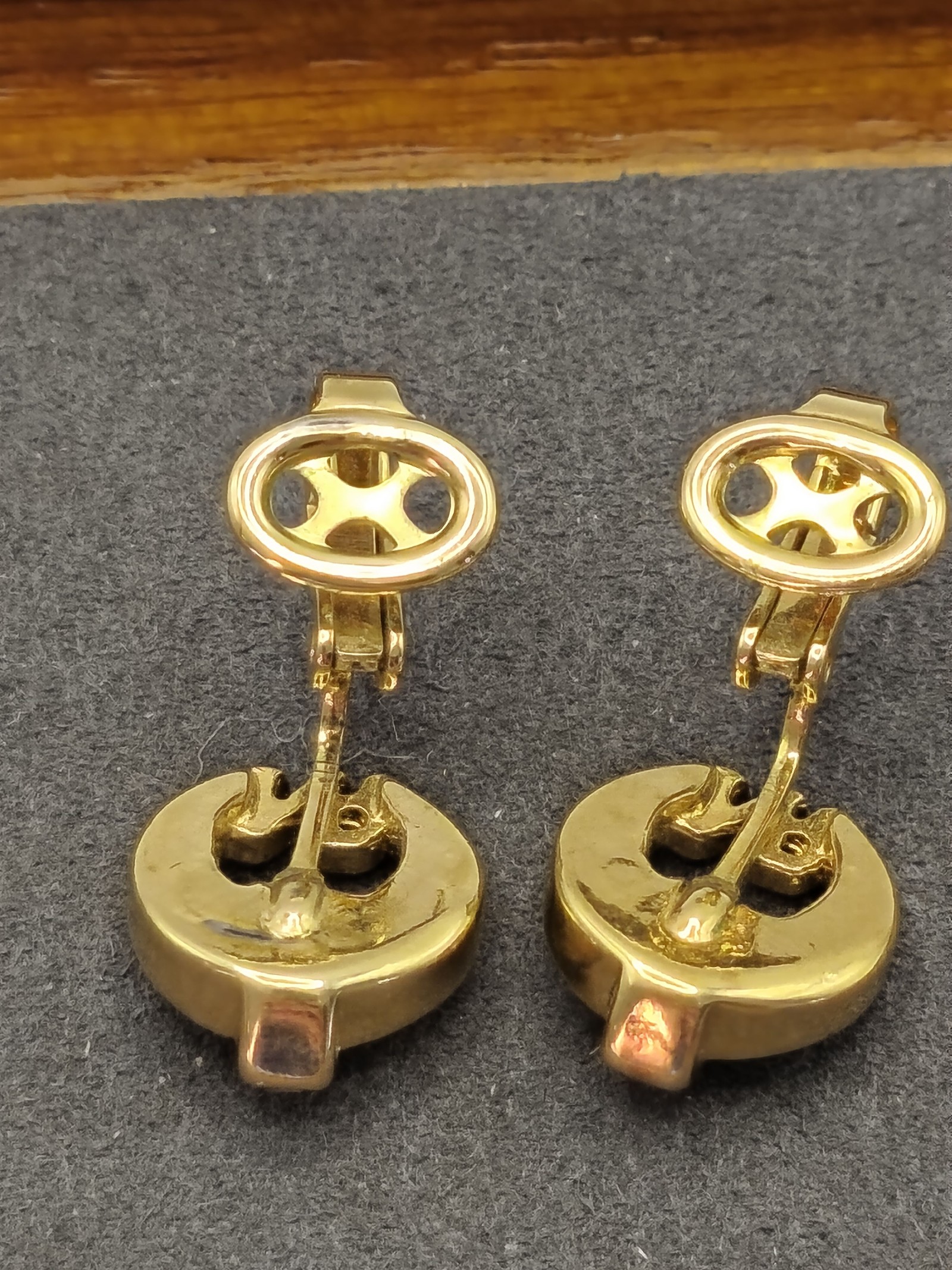 Nina Ricci NR Gold Tone Crystal Clip-On Earrings Women image 5