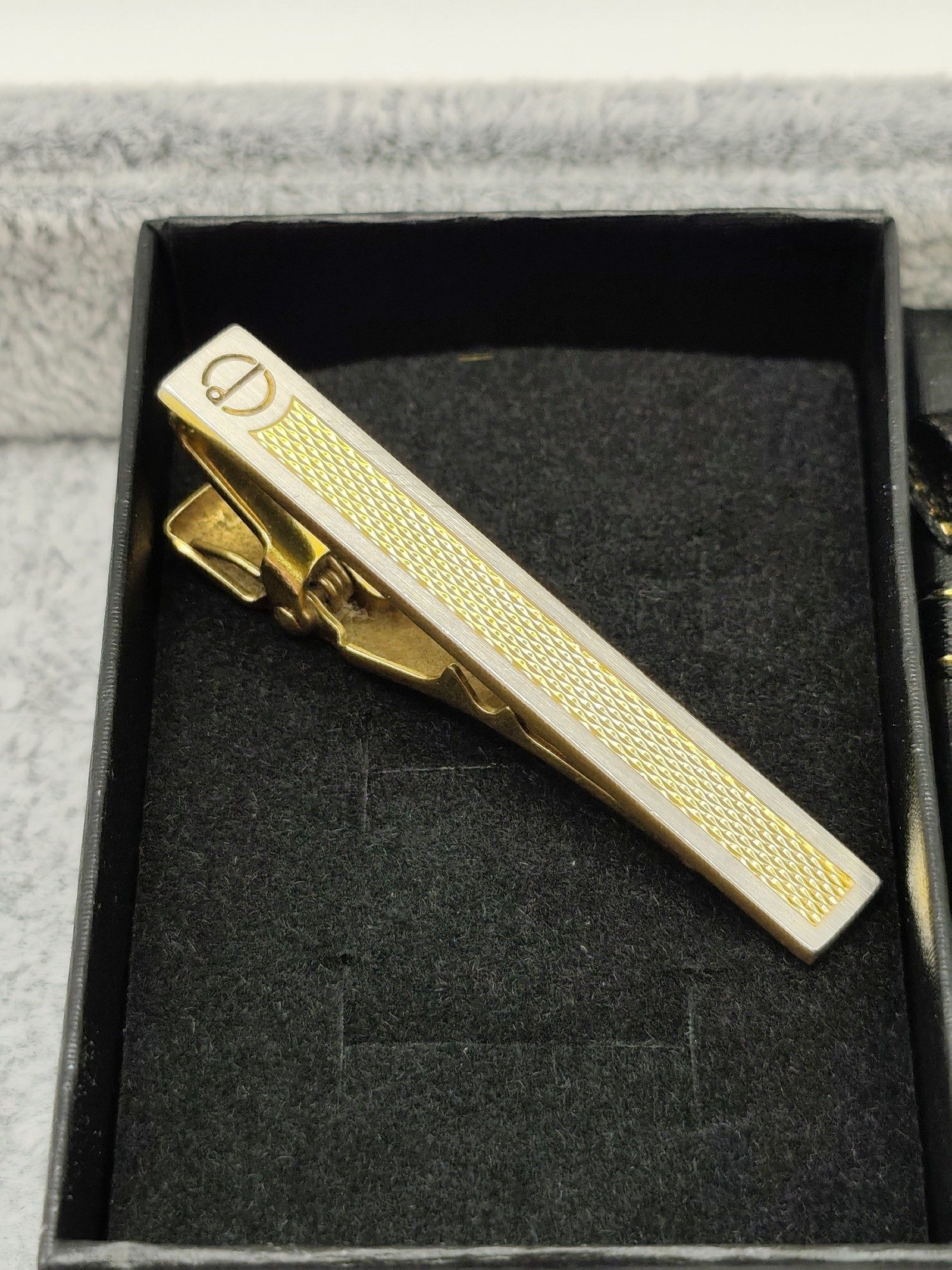 Dunhill Gold & Silver tone Men's Tie Clip Bar Textured Design Other image 2