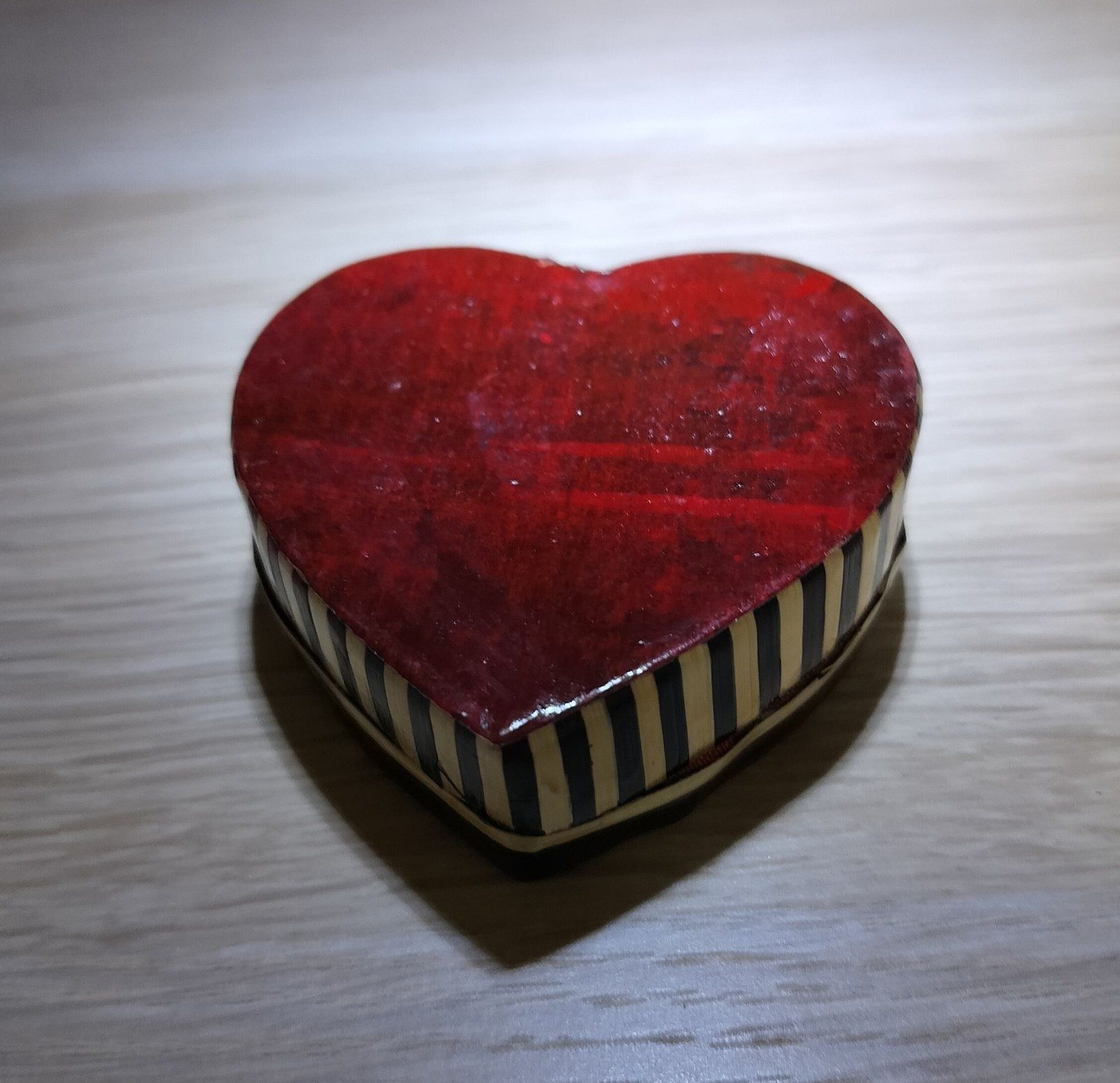 Handmade Black & Gold Heart-Shaped Matte Boxes Set of 3 with Floral Design image 4