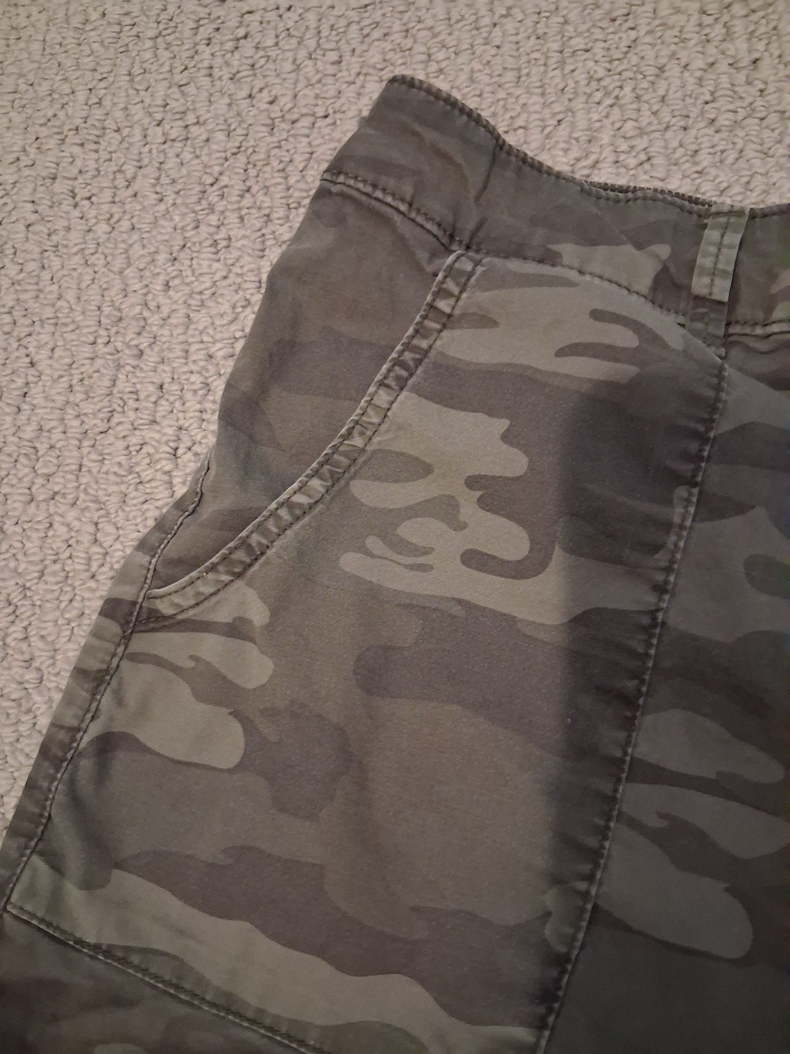 Social Premier Women's Green Camouflage Cotton Shorts Medium image 2