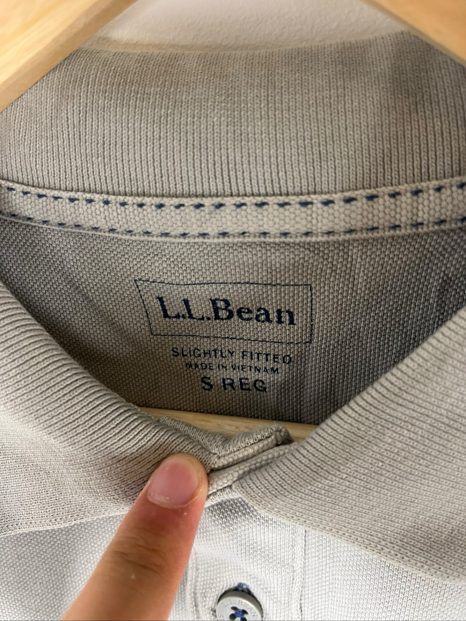 L.L. Bean Men's Grey Slightly Fitted Polo Shirt Small Regular image 2