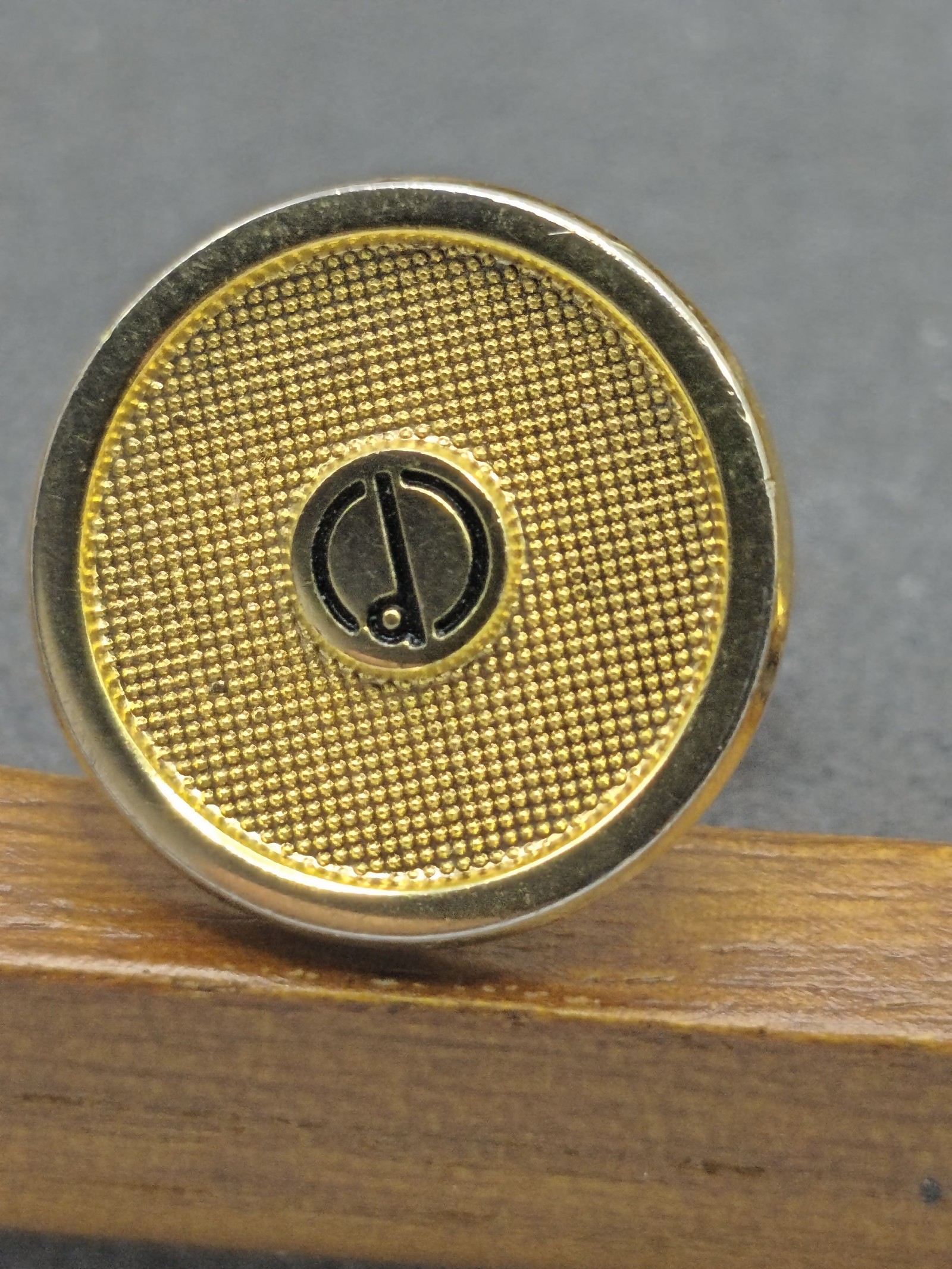 Dunhill Men's Gold Tone Cufflinks & Stud Set in Gift Box image 8