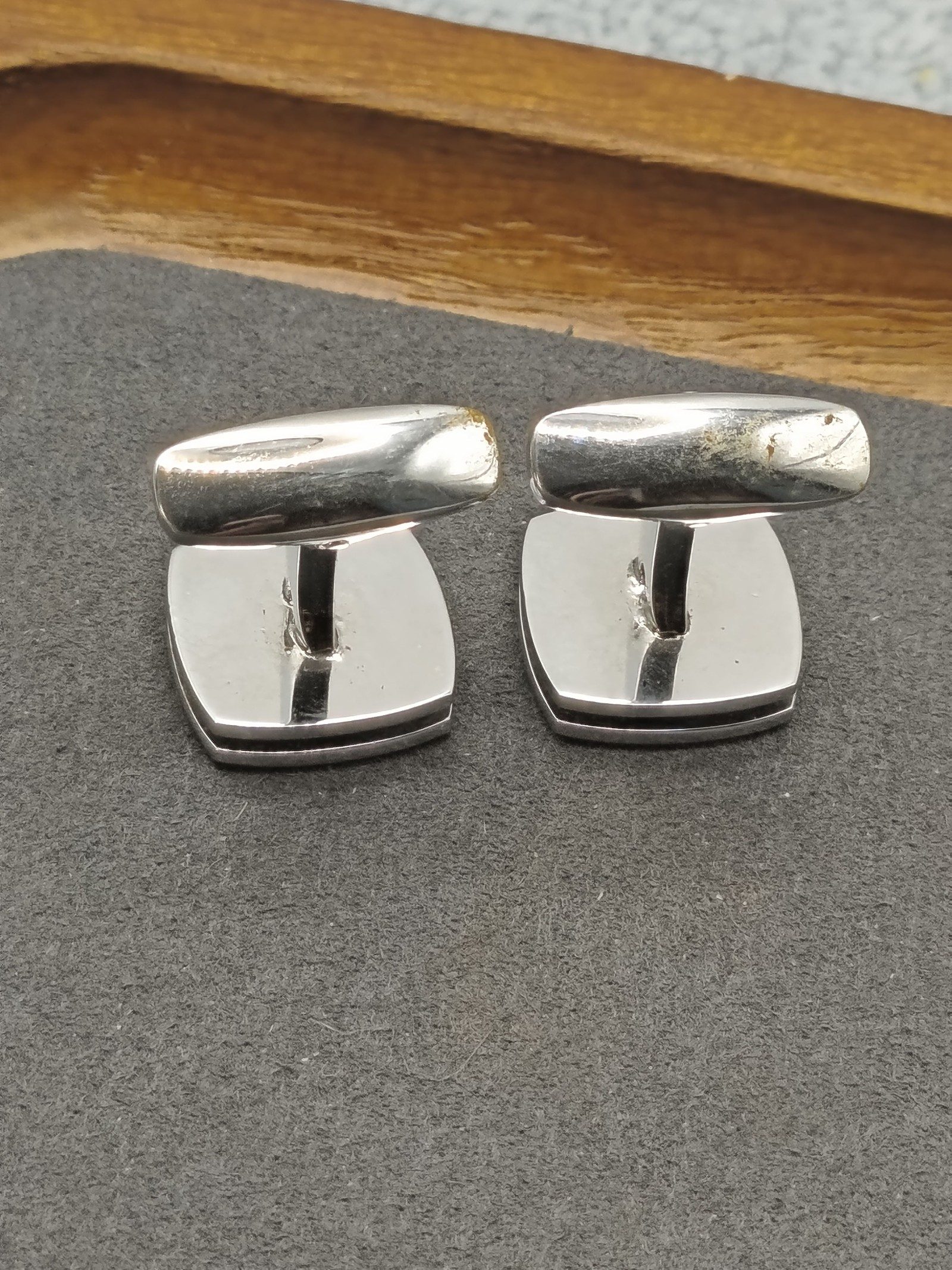 Yves Saint Laurent Silver Cufflinks & Tie Clip Set Other image 8