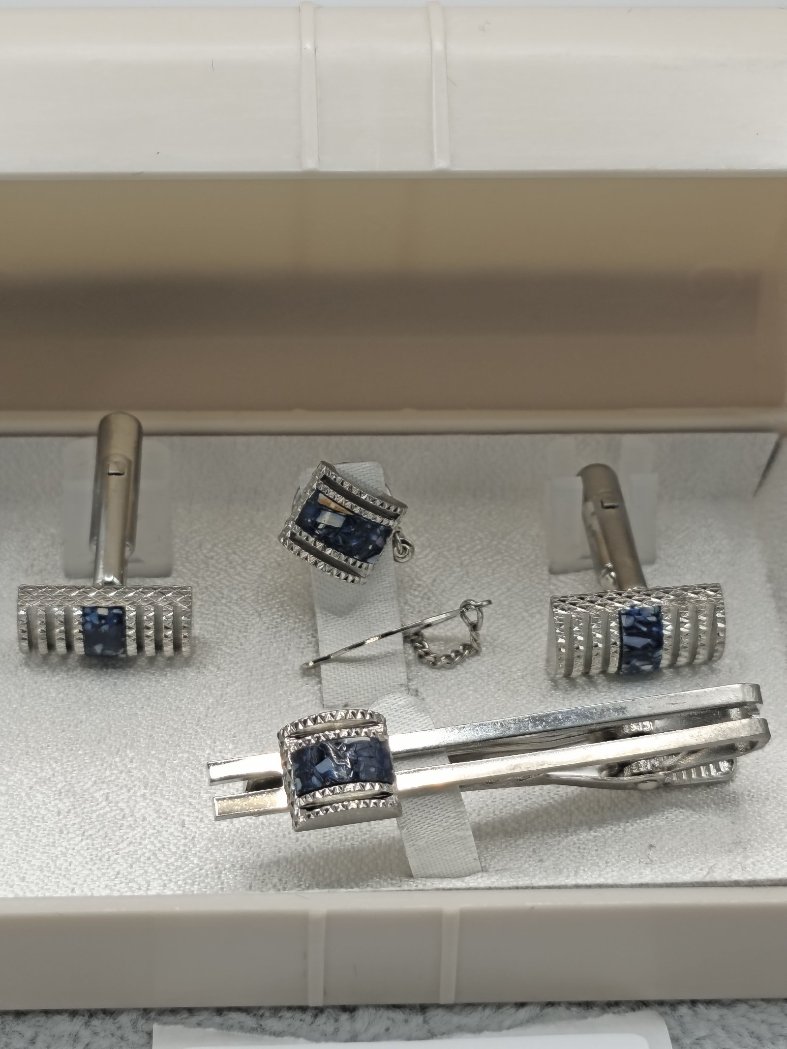 Men's Silver & Blue Cufflinks Tie Clip & Lapel Set image 2