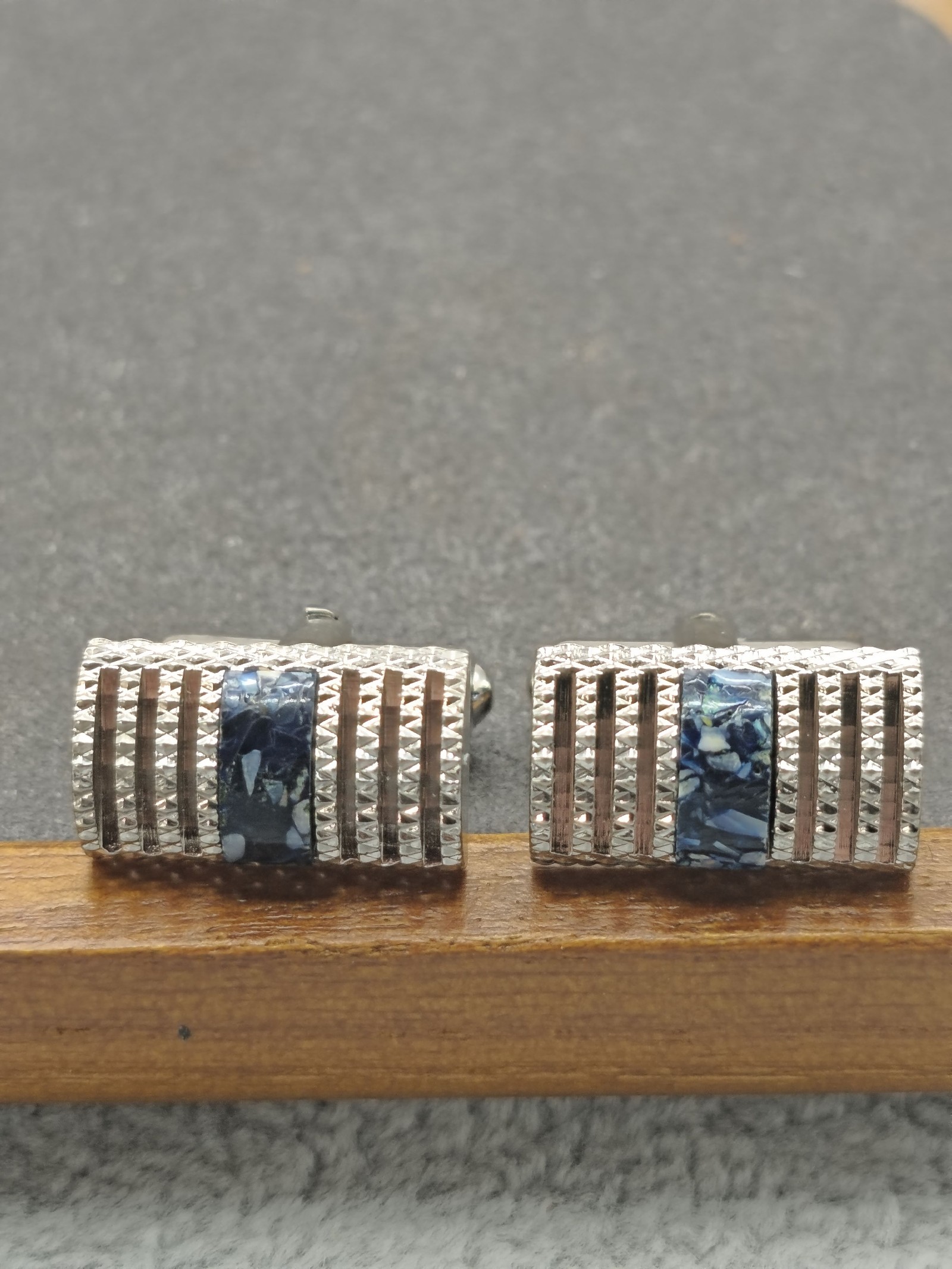 Men's Silver & Blue Cufflinks Tie Clip & Lapel Set image 5