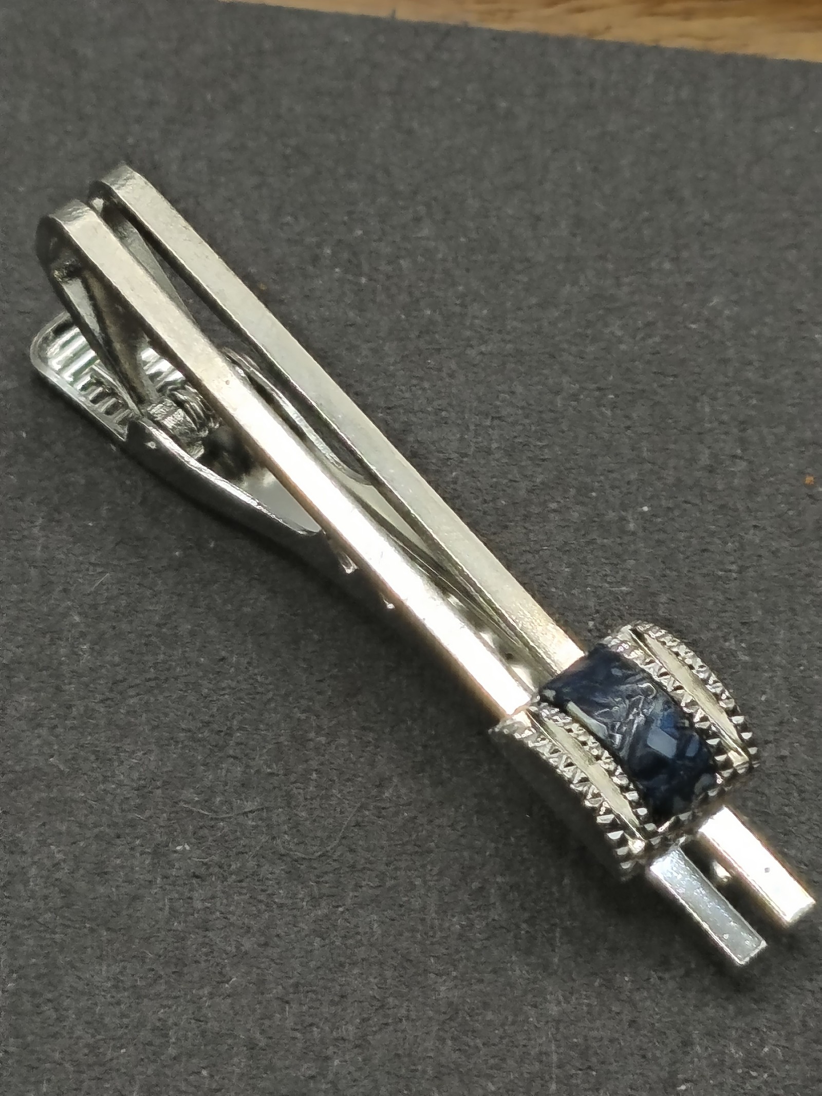 Men's Silver & Blue Cufflinks Tie Clip & Lapel Set image 9