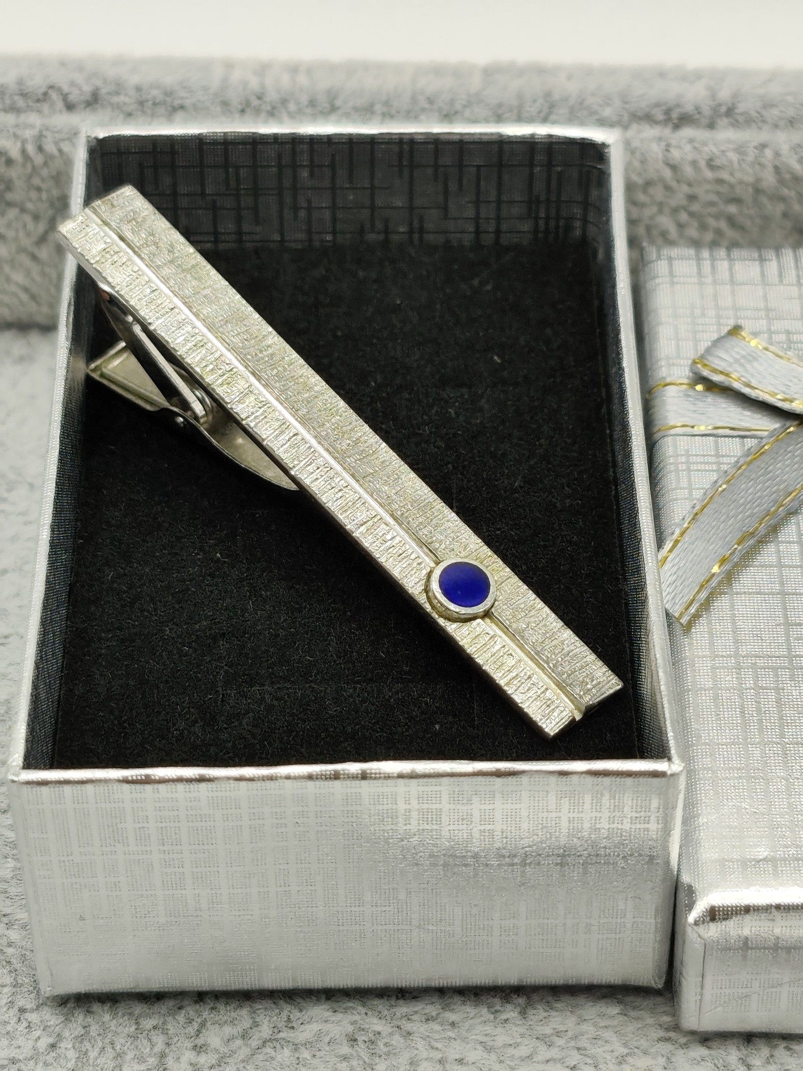 Silver Tone & Blue Circle Men's Tie Clip 6 cm image 2