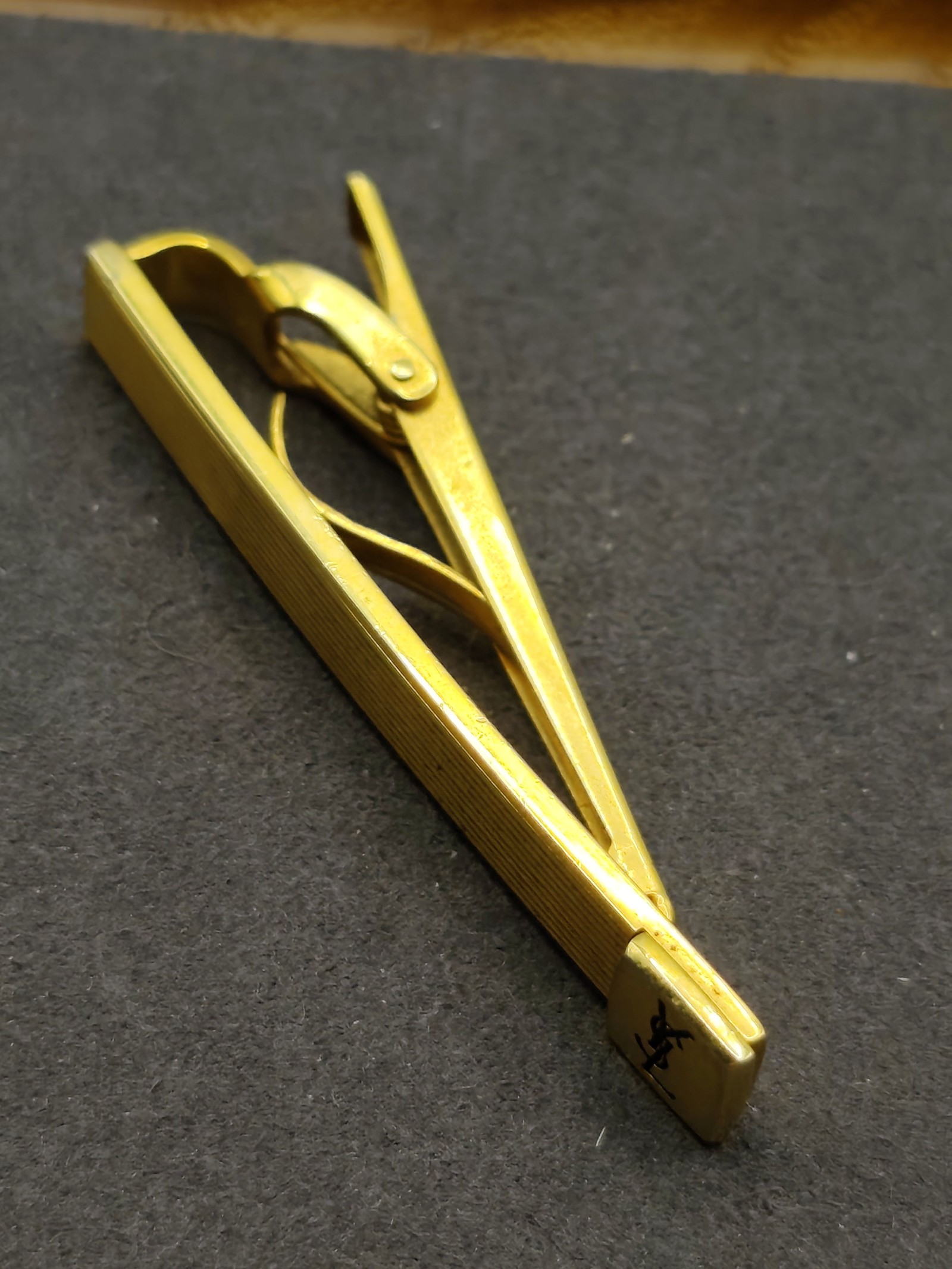 Yves Saint Laurent Gold Metal Tie Clip Men's image 8