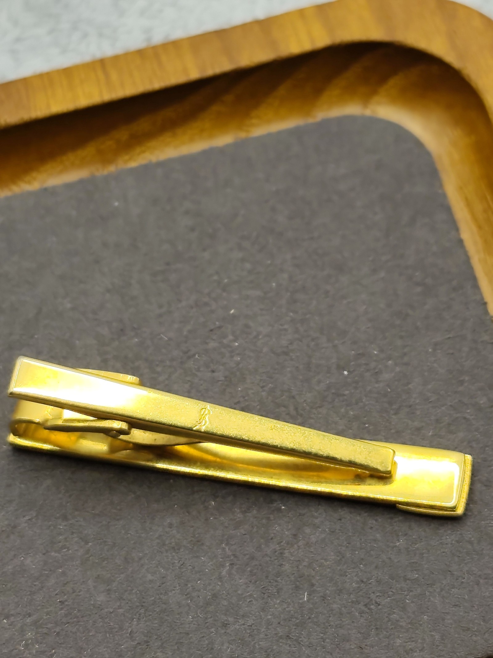 Yves Saint Laurent Gold Metal Tie Clip Men's image 10