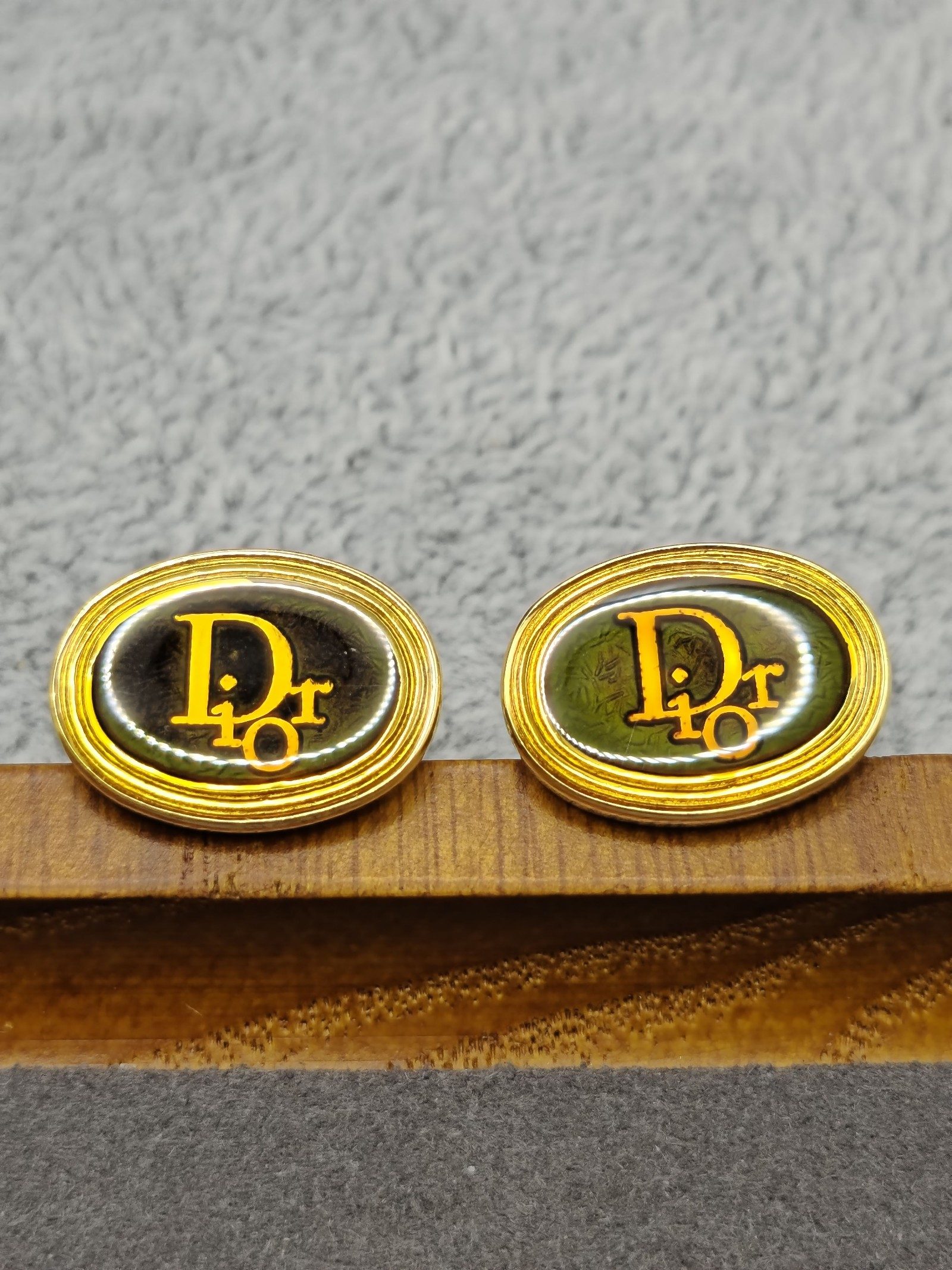 Christian Dior Gold & Black Logo Cufflinks & Tie Clip Set Men image 9