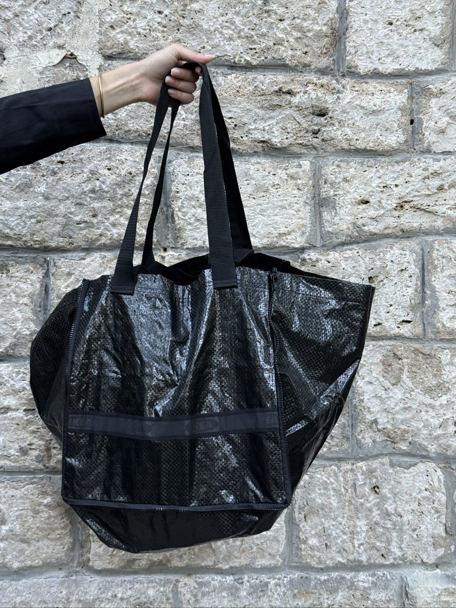 Black, zip-up IKEA x Swedish House Mafia OBEGRÄNSAD bag image 5