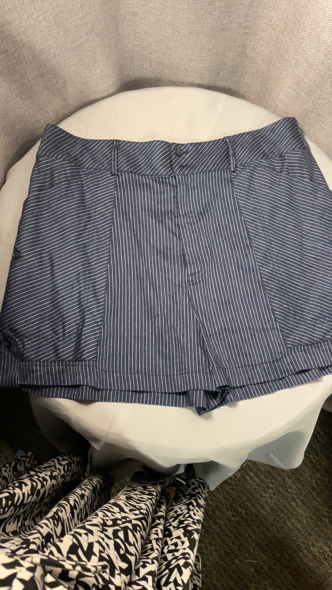 Snider Navy Pinstripe Shorts size 12 image 2