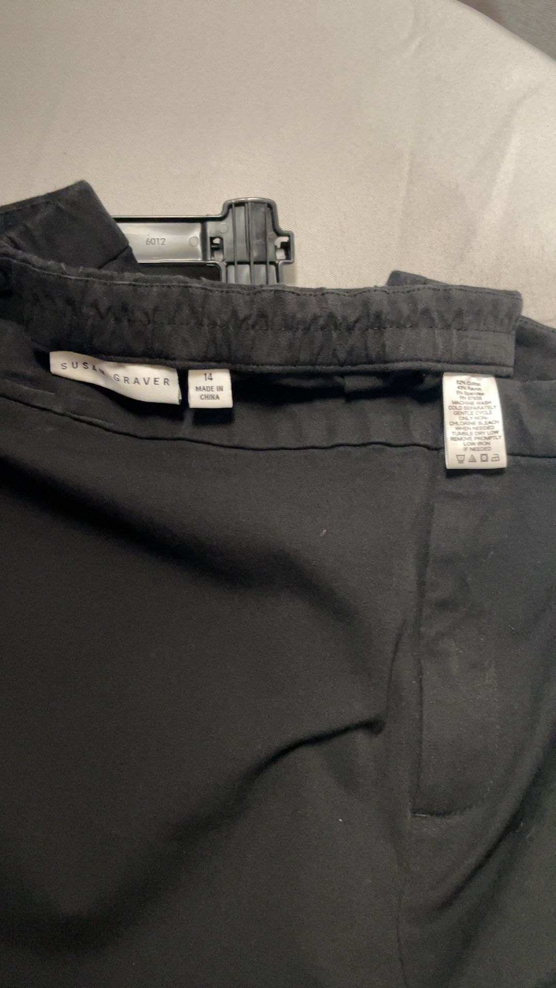 Susie Graver Women's Black Shorts Size 14 image 4