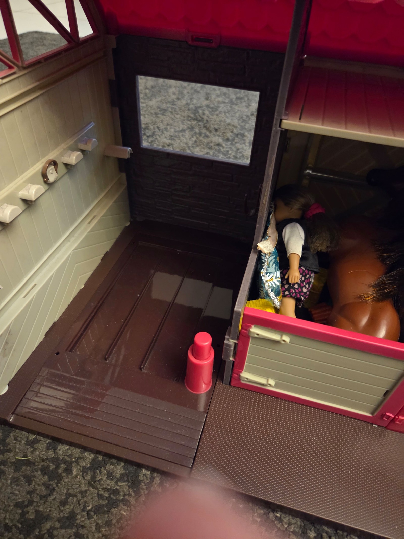 LORI Kids Horse Haven Playset with Doll & Brown Horse Other image 9