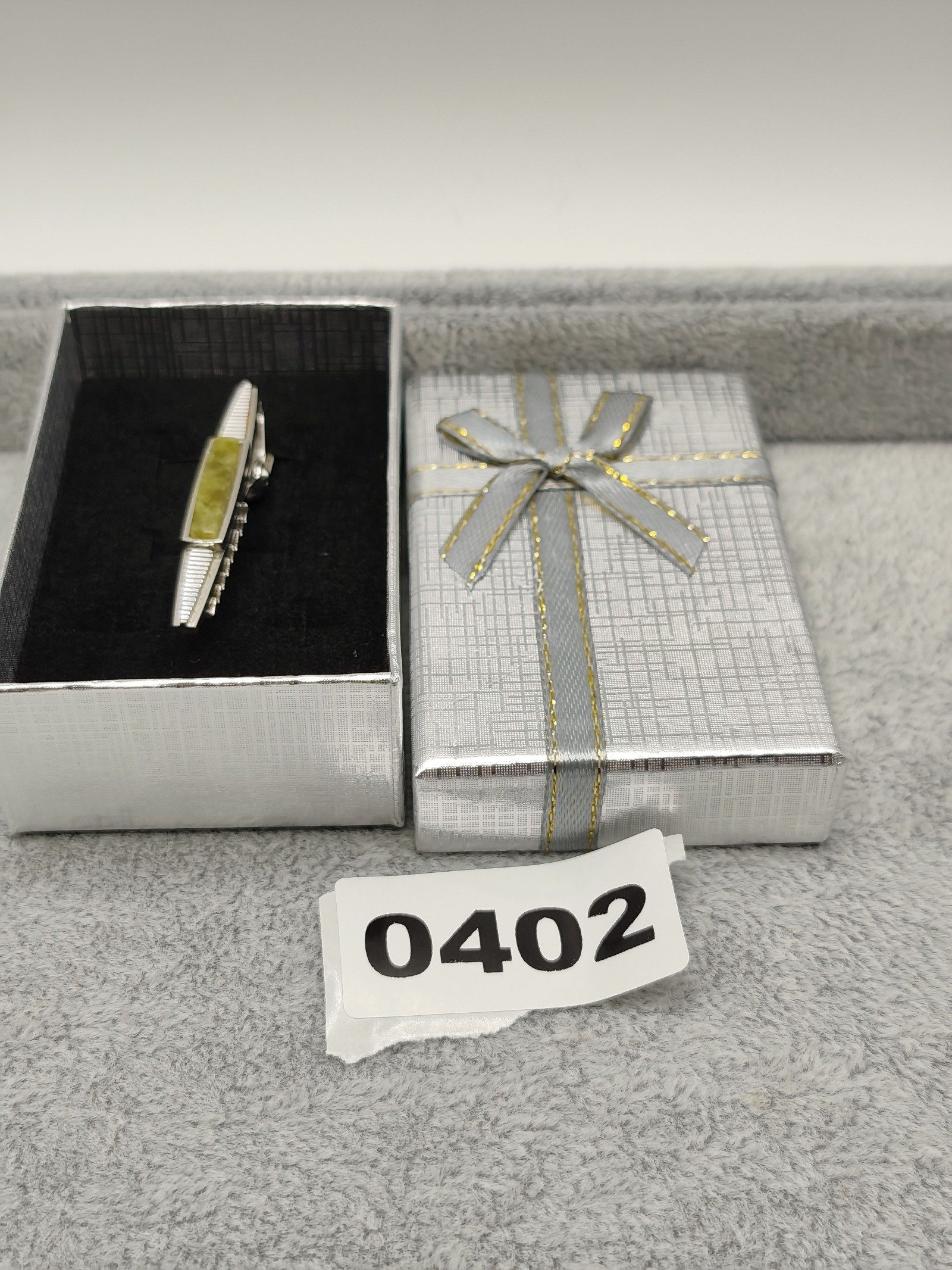Vintage Silver tone & Green Stone Men's Tie Clip
