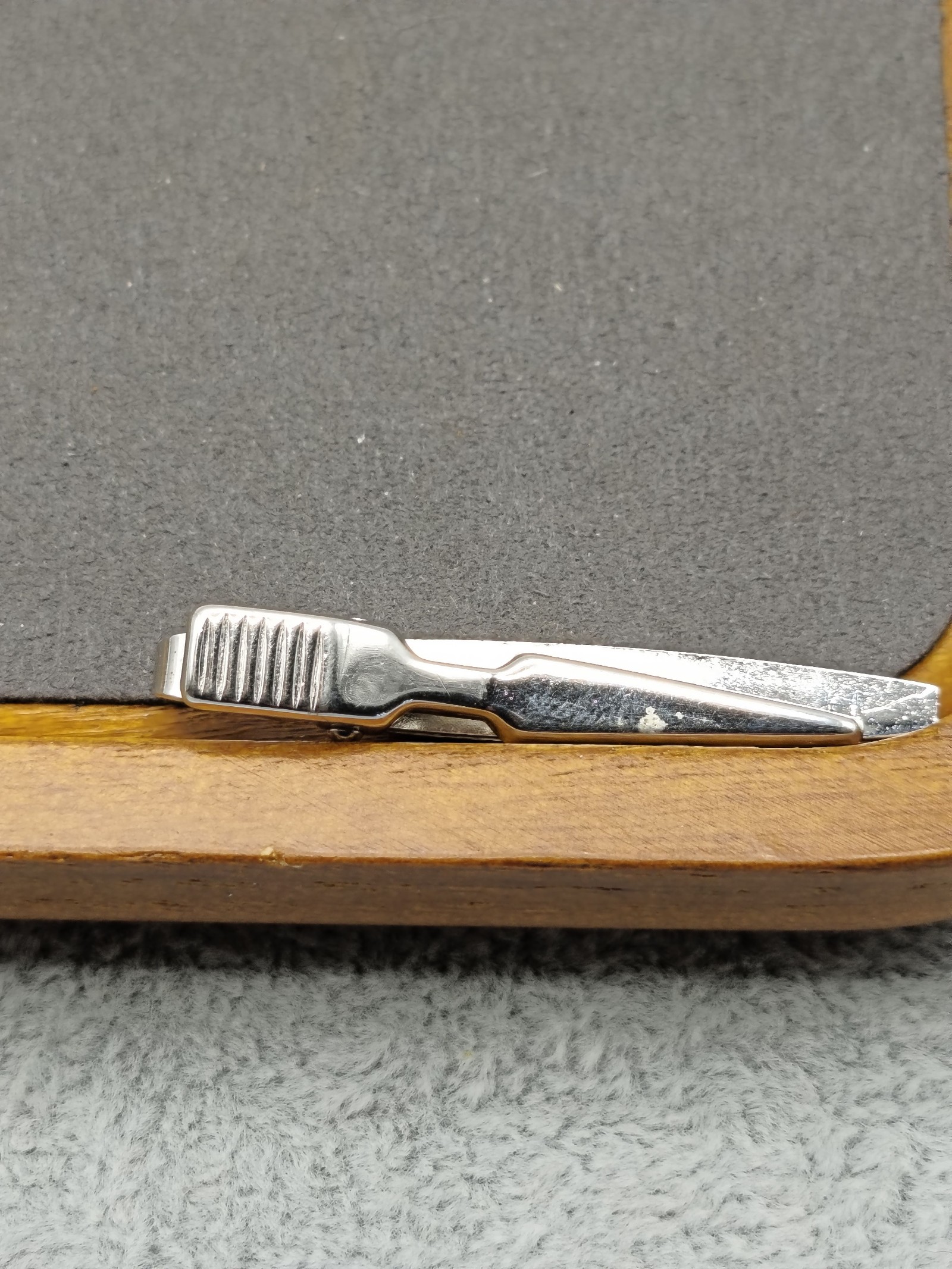 Vintage Silver tone & Green Stone Men's Tie Clip image 9