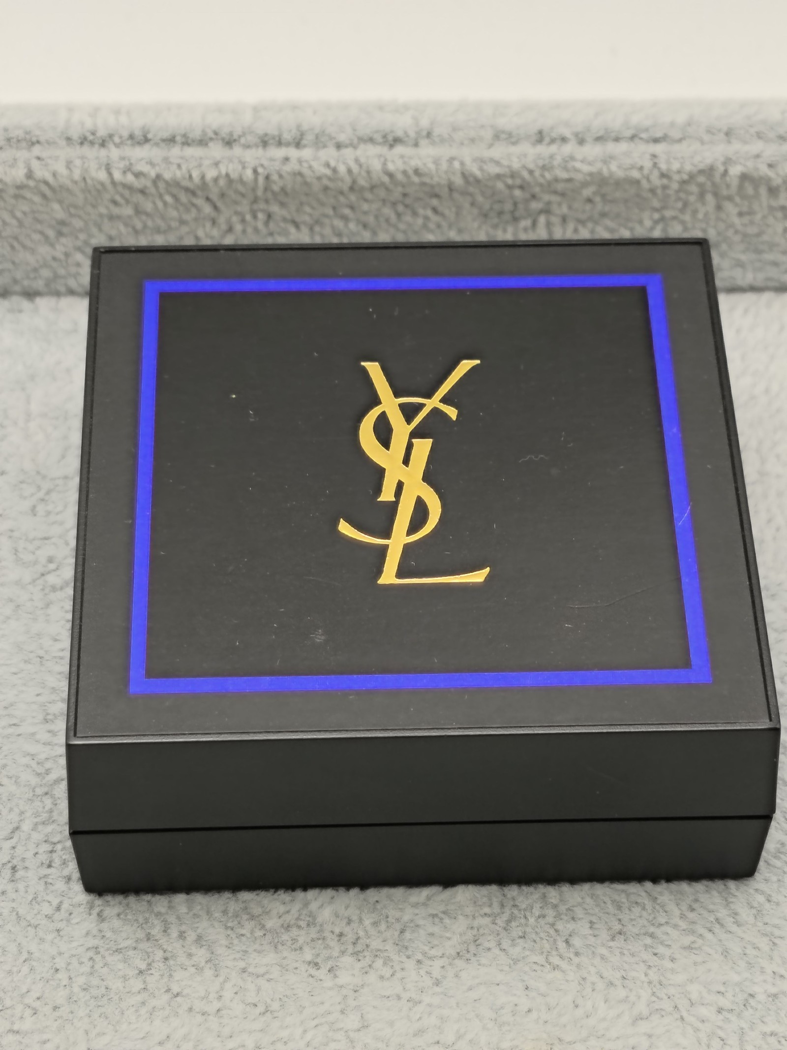 Yves Saint Laurent Gold-tone Tie Clip Men Other with Box image 3