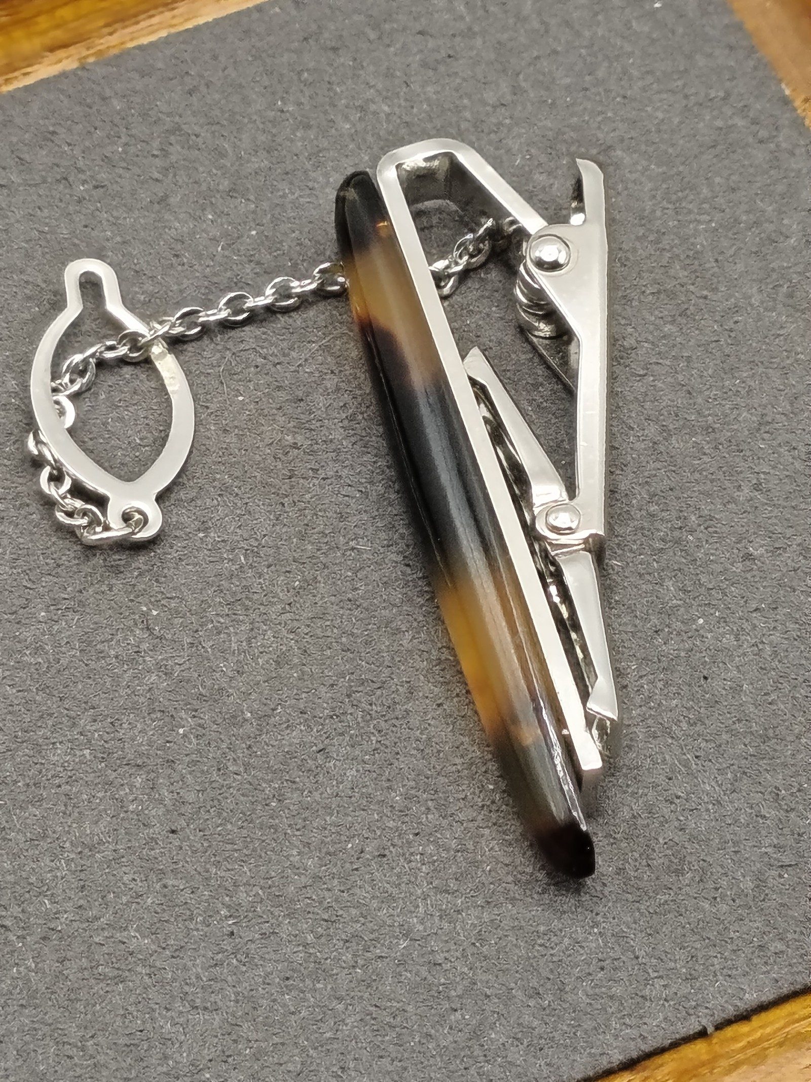Tortoiseshell Pattern Metal Tie Clip with Chain image 8