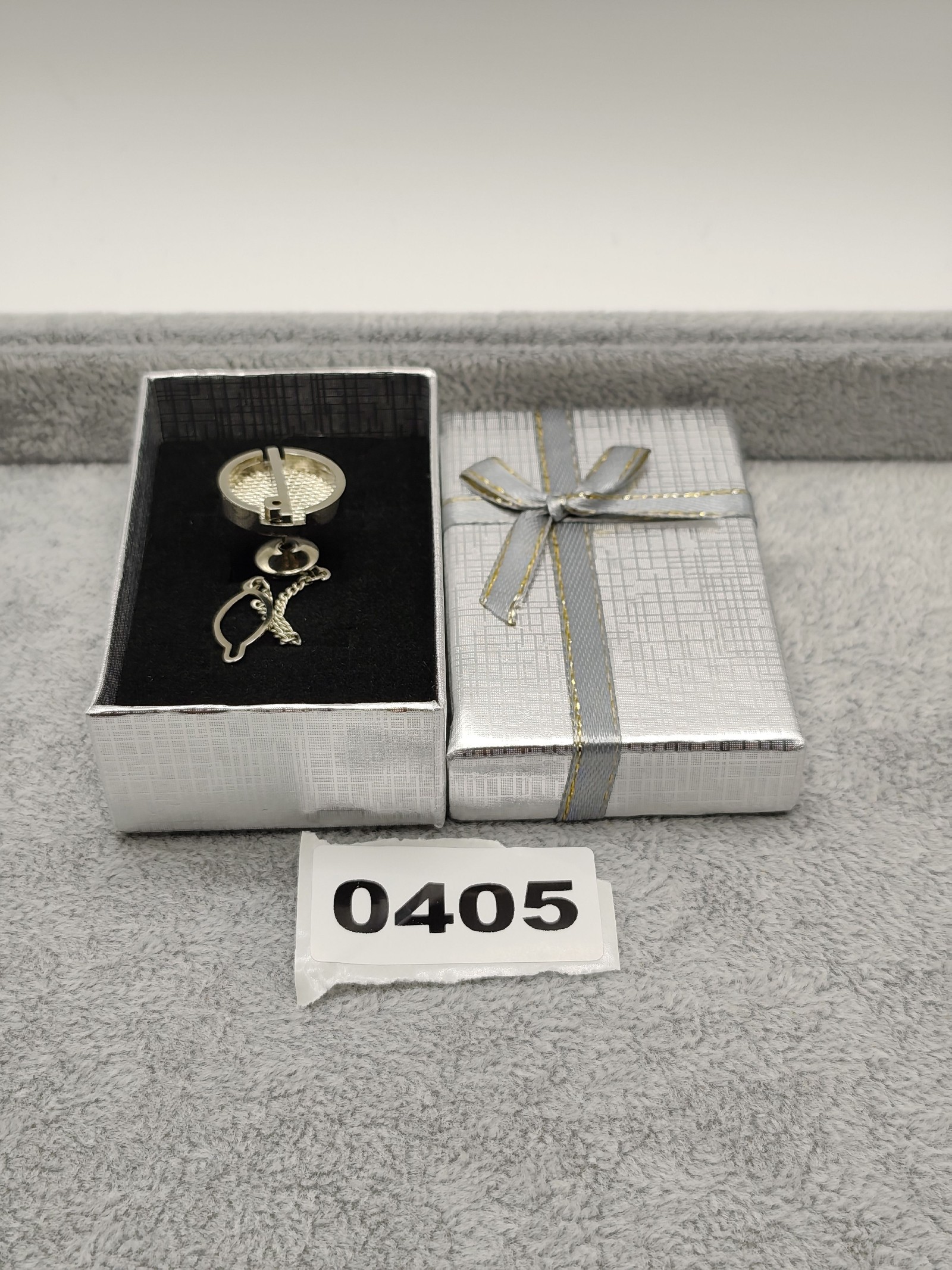 Dunhill Circular Tie Tack with Chain & Gift Box Other Size