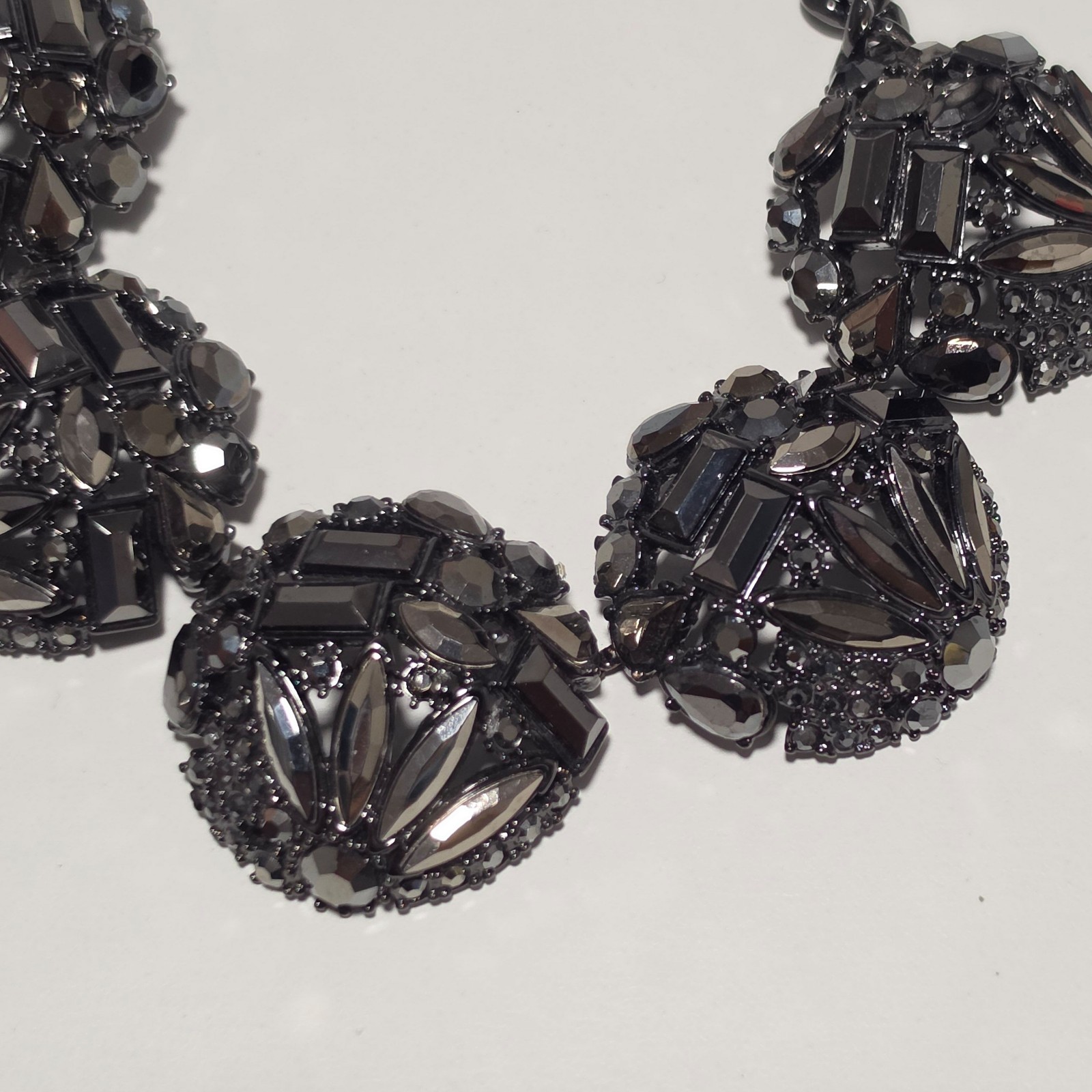 Grayish Crystal Statement Necklace.b5 image 2