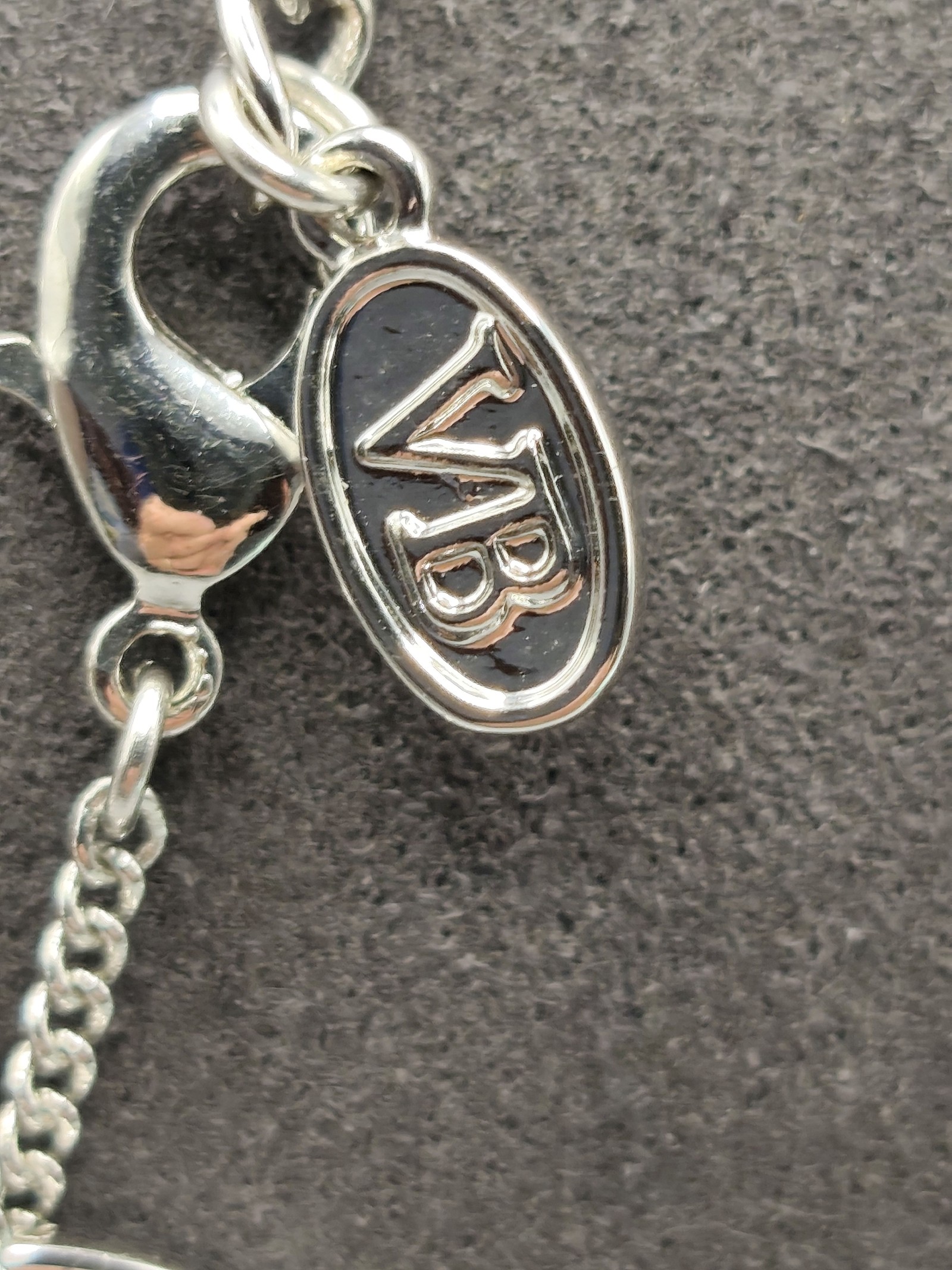 VB Silver Tone Interlocking Circle Pendant Necklace Other image 2