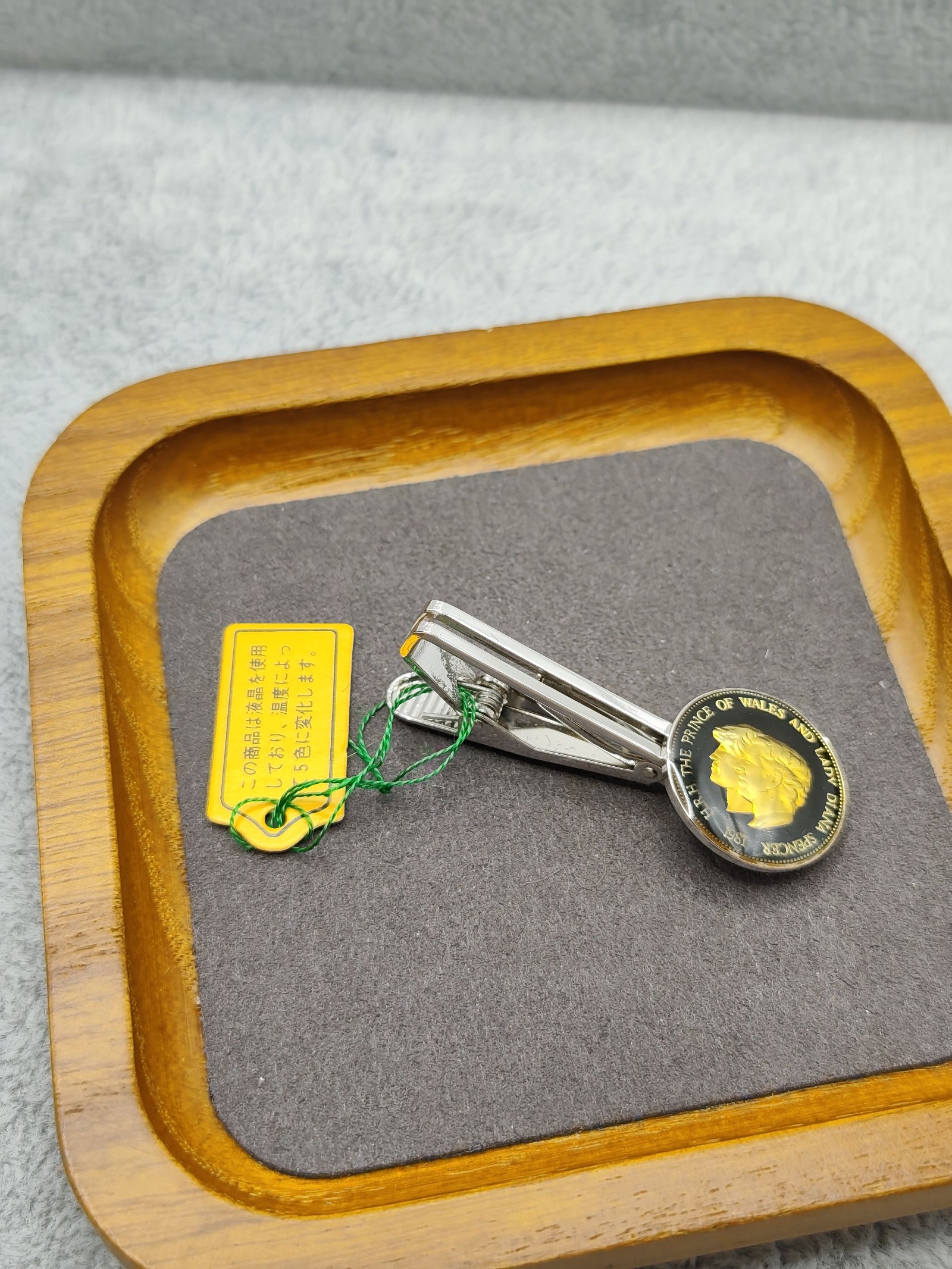 Buckingham Black & Gold Men's Tie Clip with HRH Prince & Lady Diana Emblem image 4