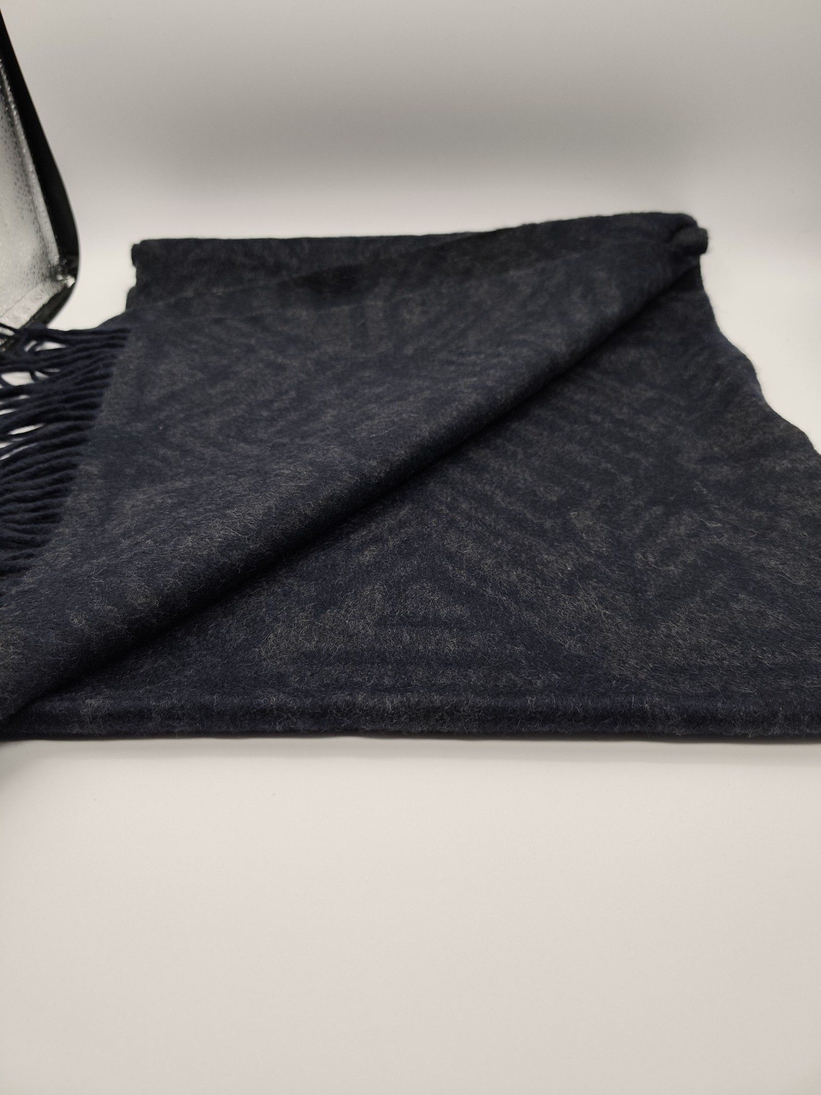 DAKS Navy Blue Wool & Cashmere Scarf Unisex image 6