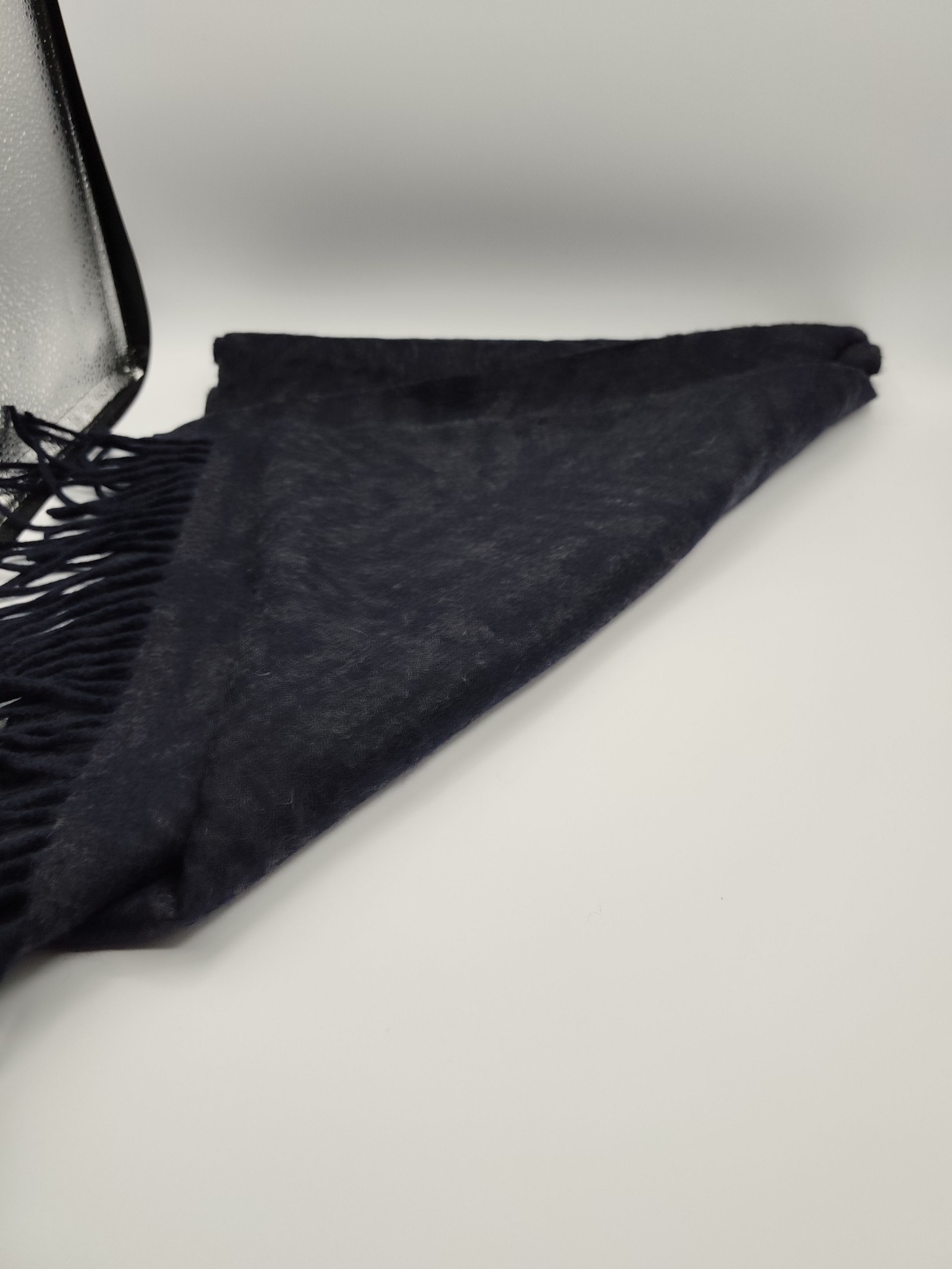 DAKS Navy Blue Wool & Cashmere Scarf Unisex image 7
