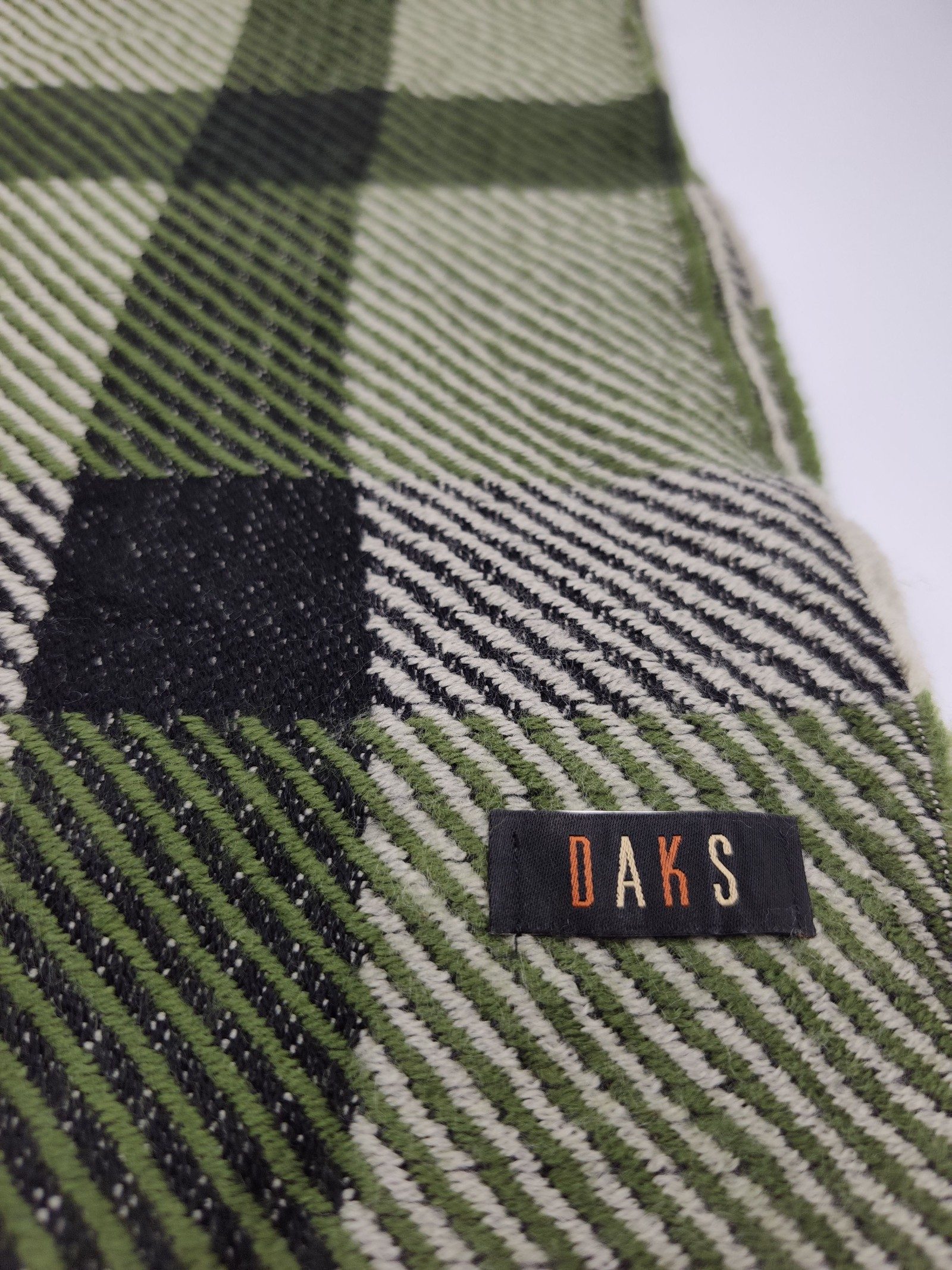 DAKS Green & Black Checked Wool Scarf Unisex image 2