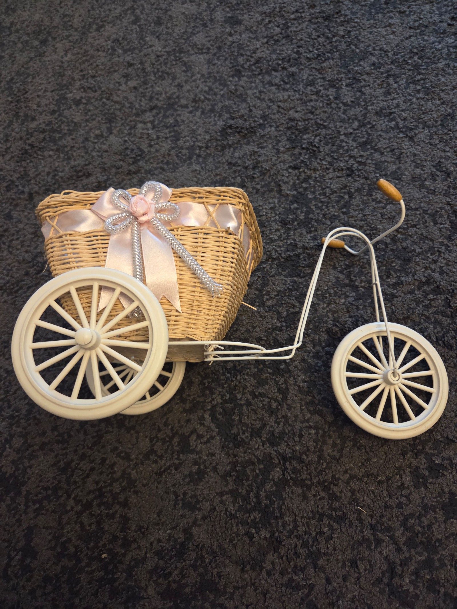White & Beige Decorative Wicker Tricycle Basket One Size image 2