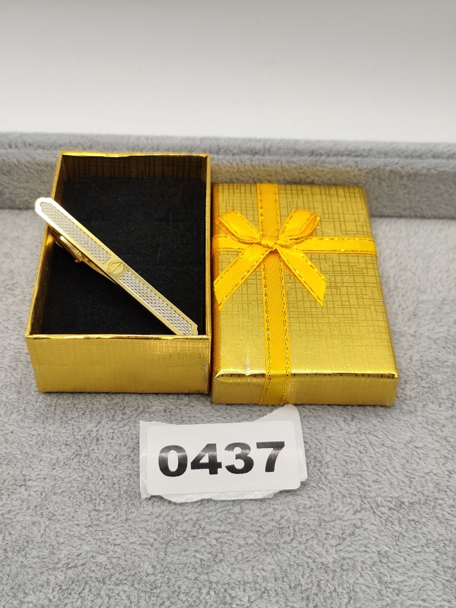 Dunhill Gold & Silver Tone Textured Tie Clip Men