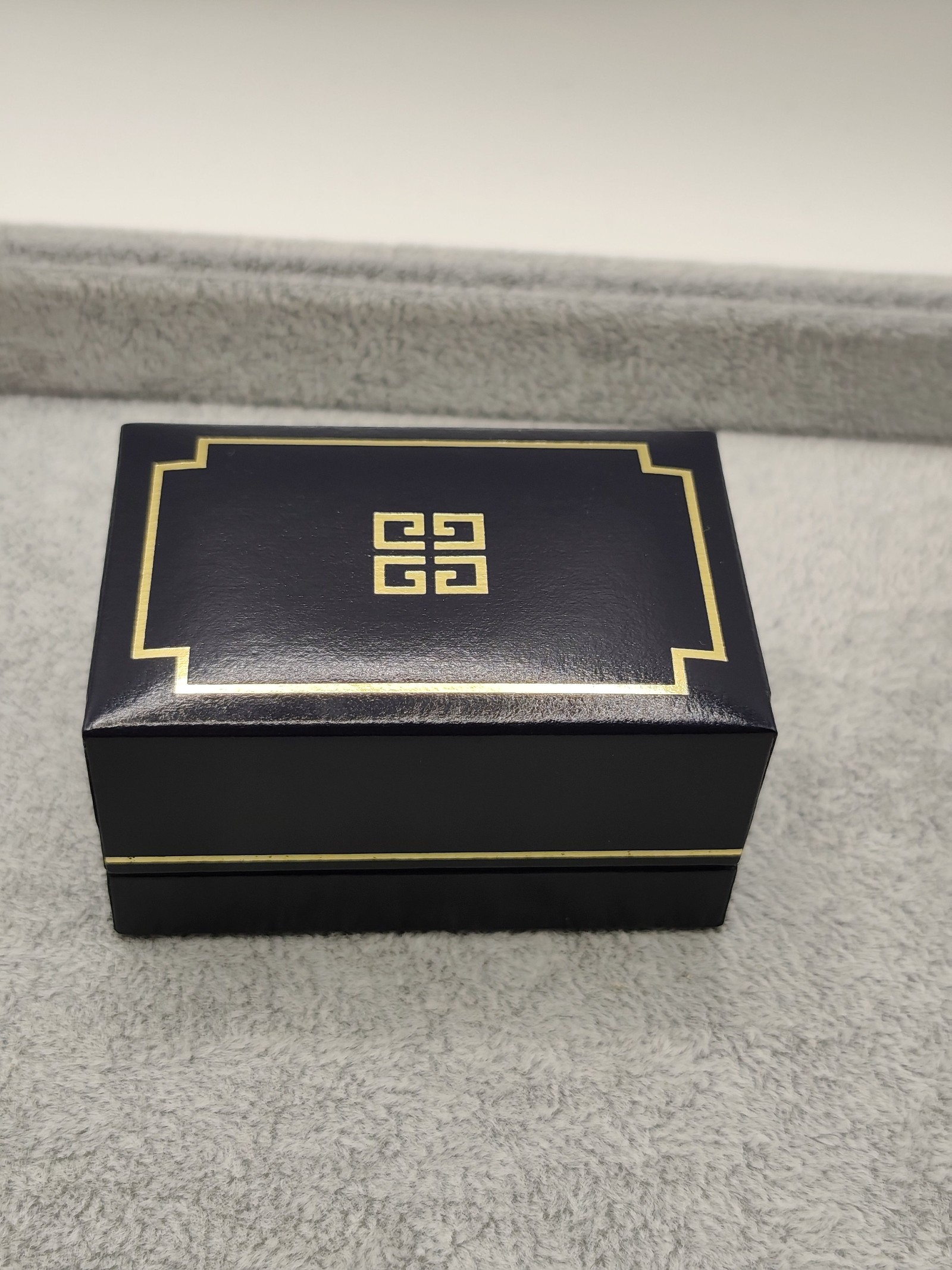 Givenchy Gold Tone Men's Tie Clip with Box Other image 3
