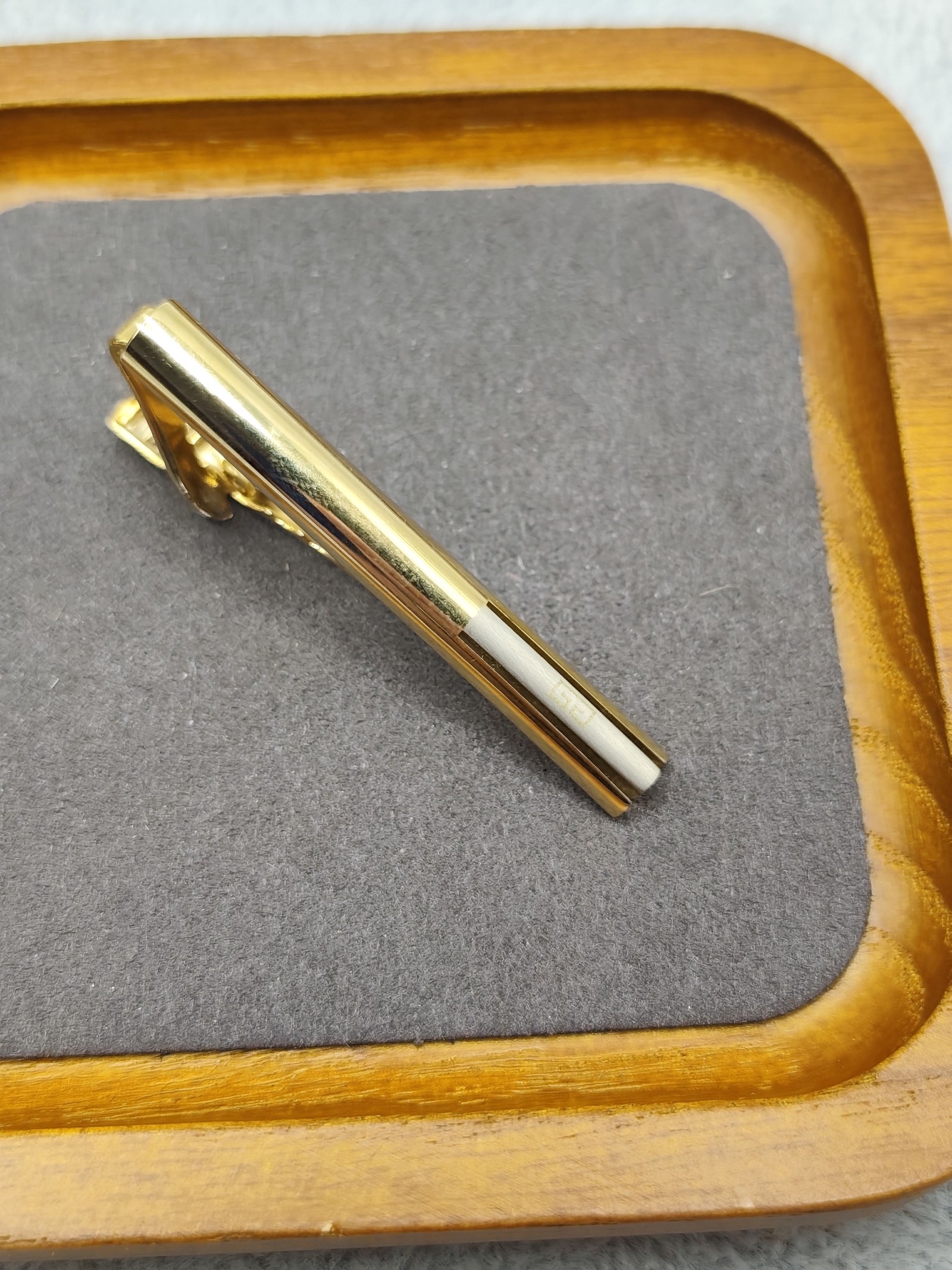 Givenchy Gold Tone Men's Tie Clip with Box Other image 4