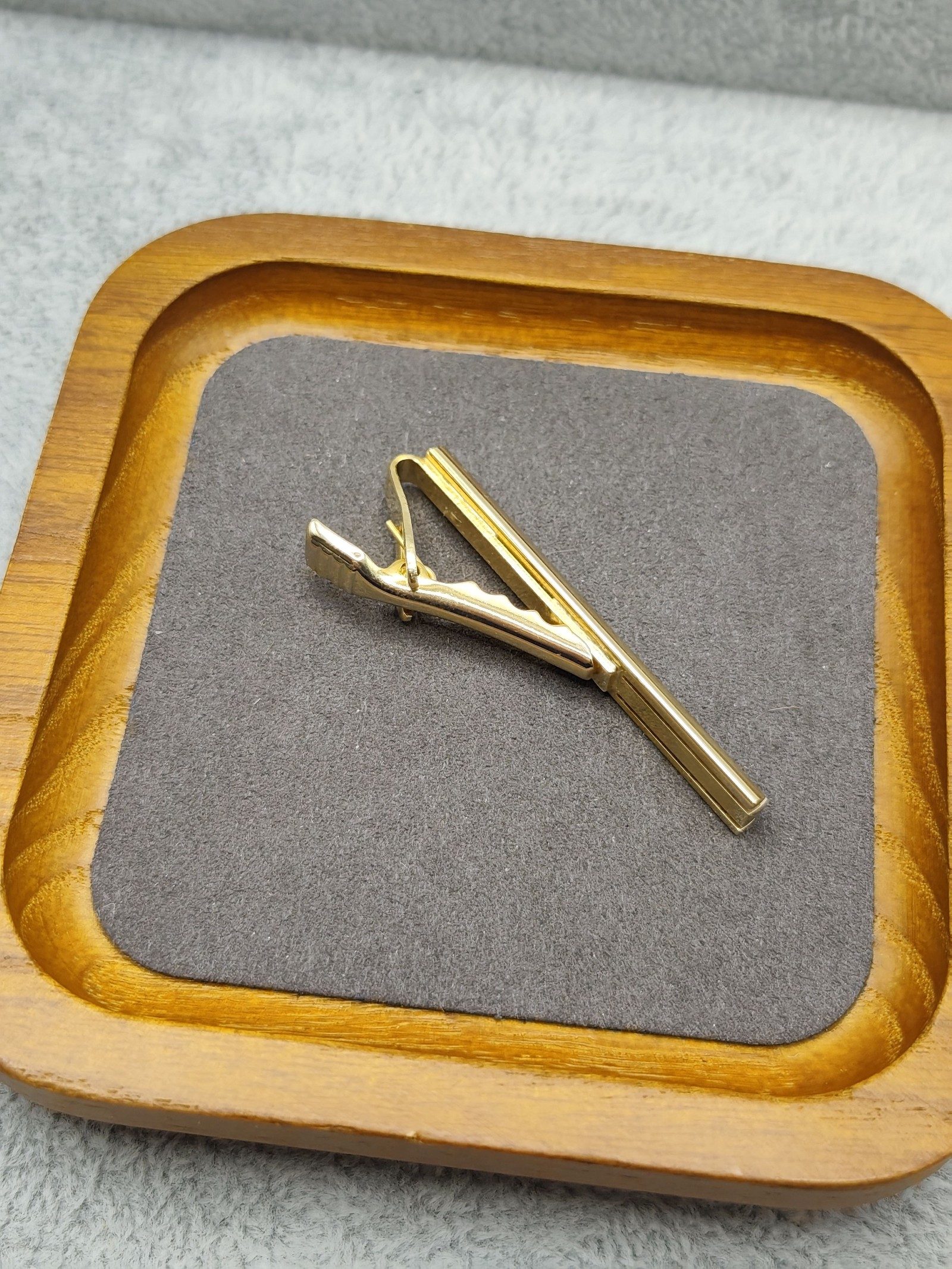 Givenchy Gold Tone Men's Tie Clip with Box Other image 7