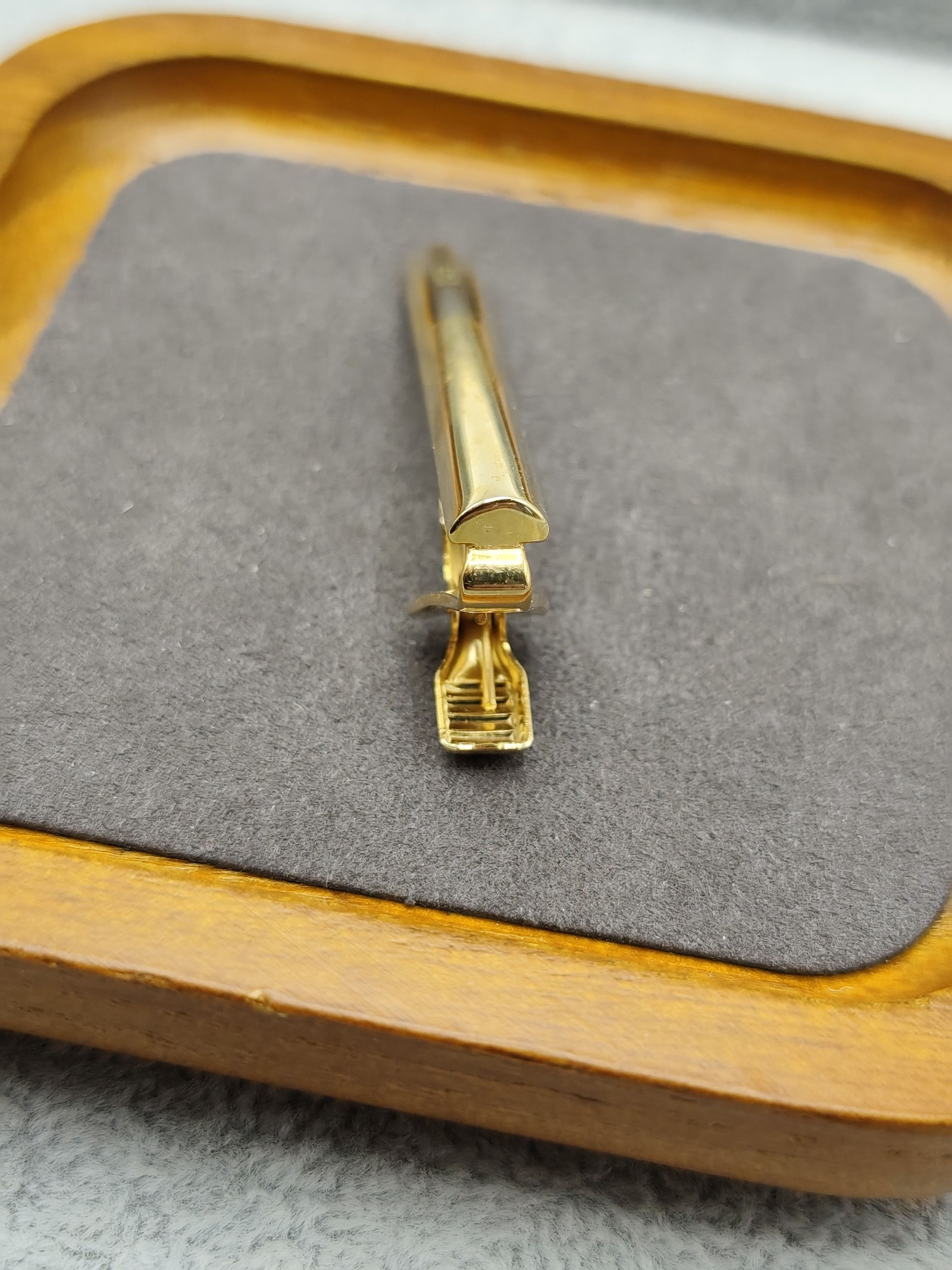 Givenchy Gold Tone Men's Tie Clip with Box Other image 10