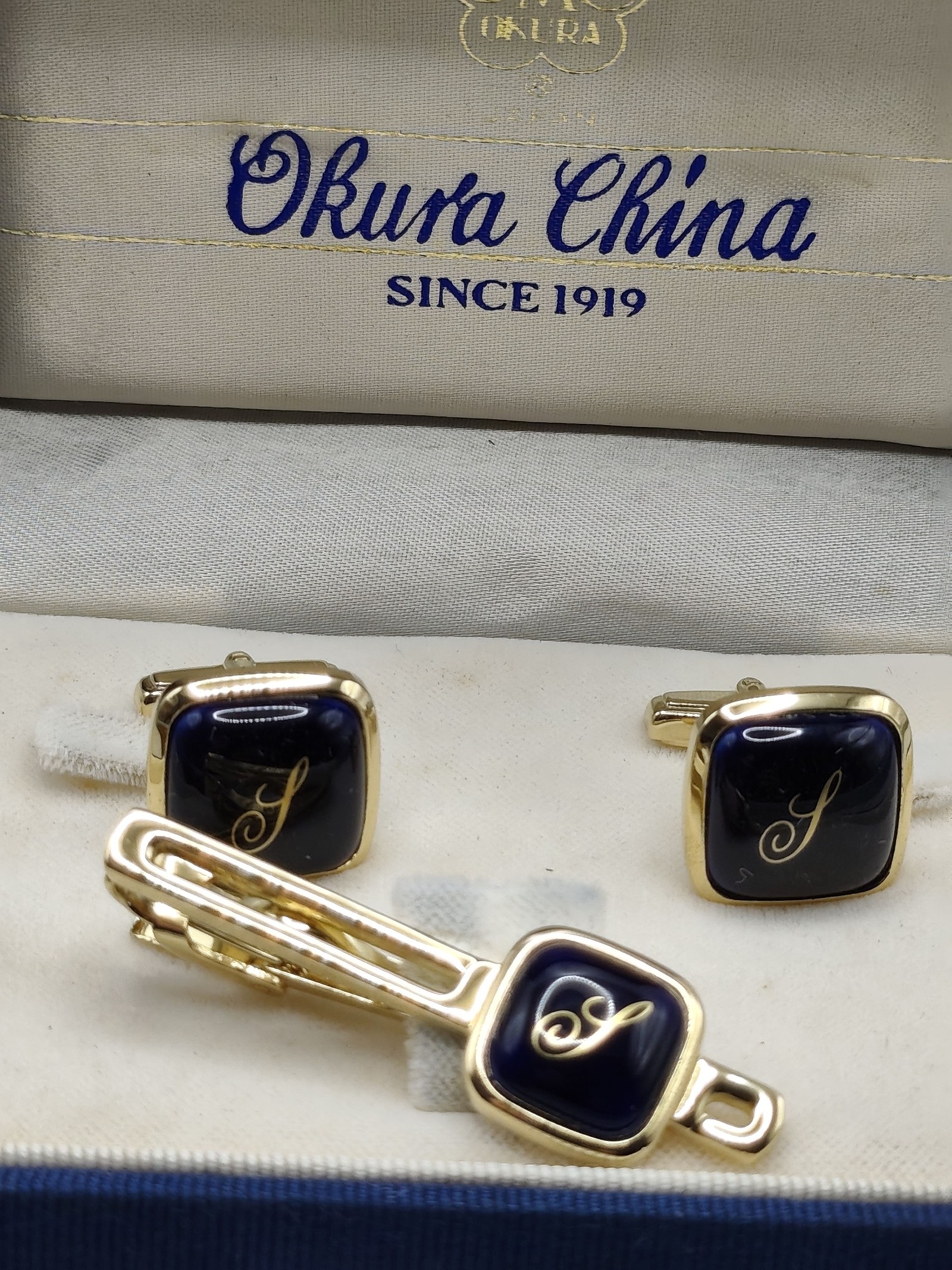 Okura China Gold & Navy Blue Men's Cufflinks & Tie Clip Set Other image 2