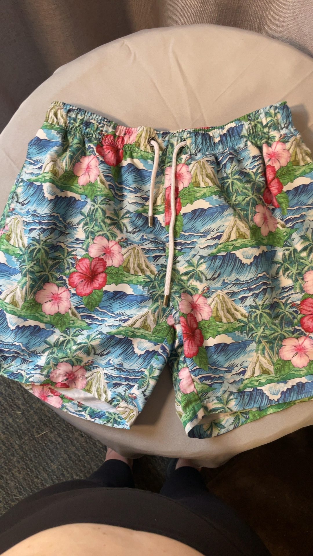 Franks Men's Multi Floral Swim Trunks Large 100% Polyester Hawaiian Print