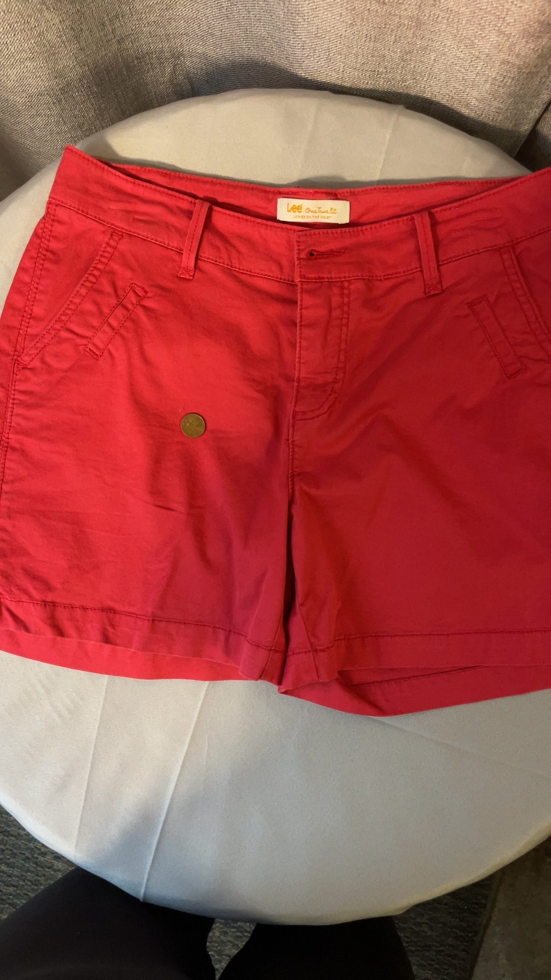 Lee Women's Red One-Town Fit Cotton Spandex Shorts Medium 8