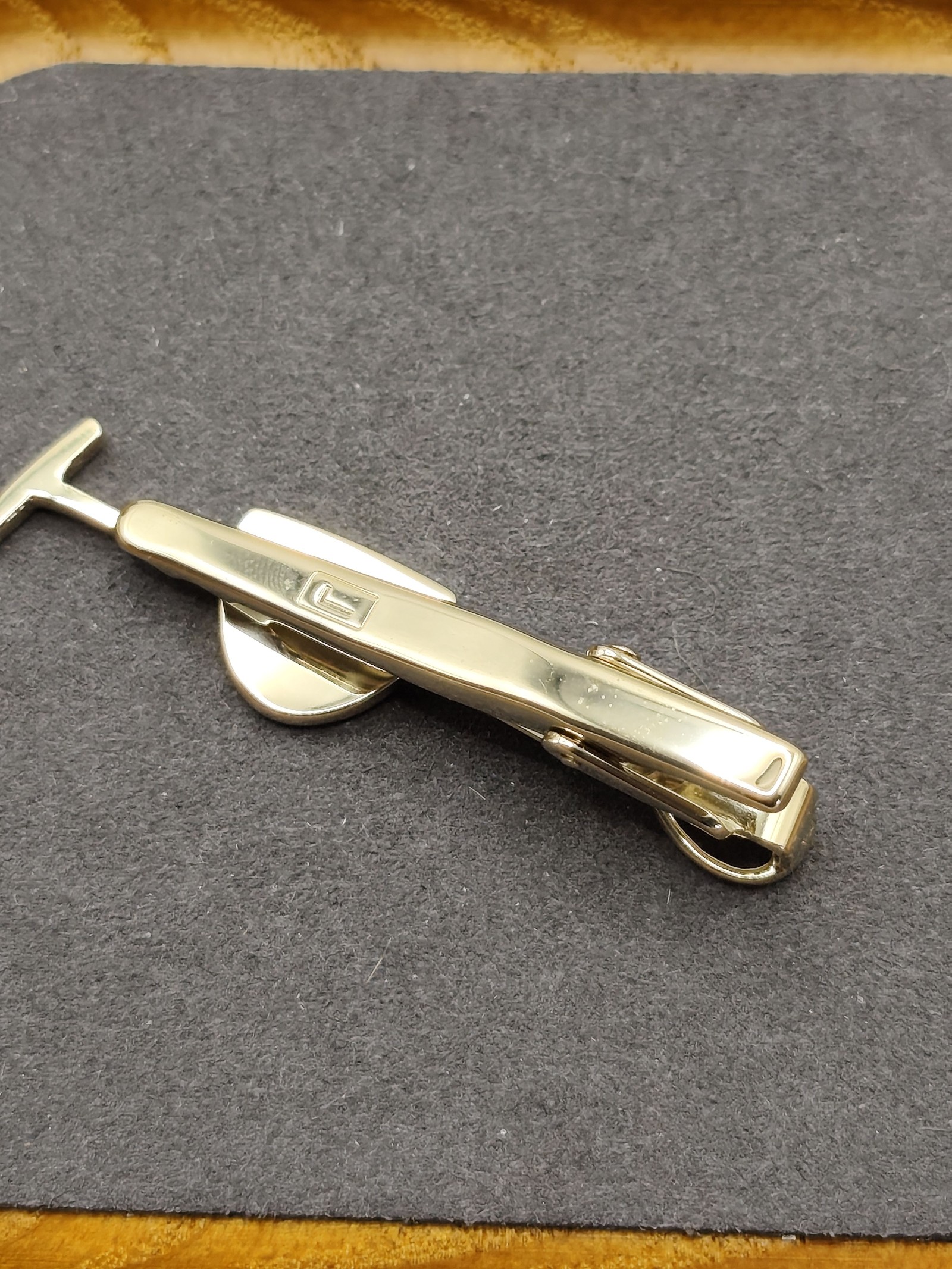 Lancel Gold Tone Polo Cup Men’s Tie Clip One Size image 8