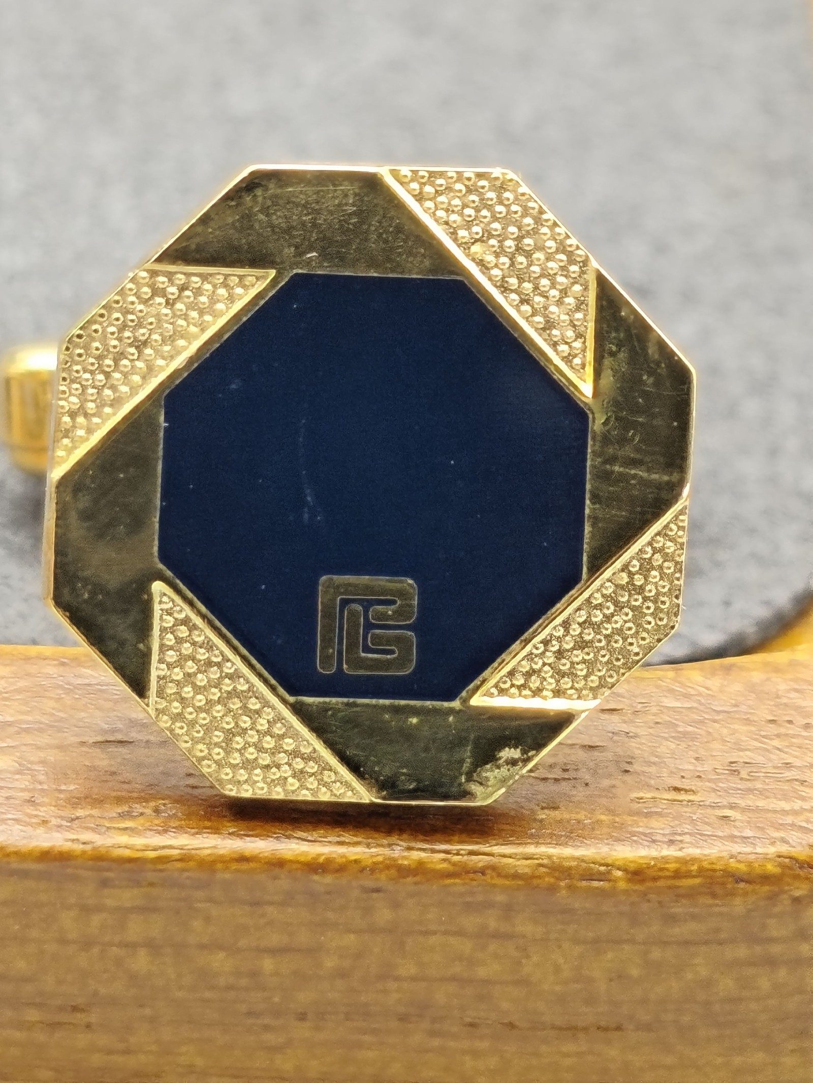 Pierre Balmain Men's Gold & Navy Cufflinks & Shirt Stud Set image 5